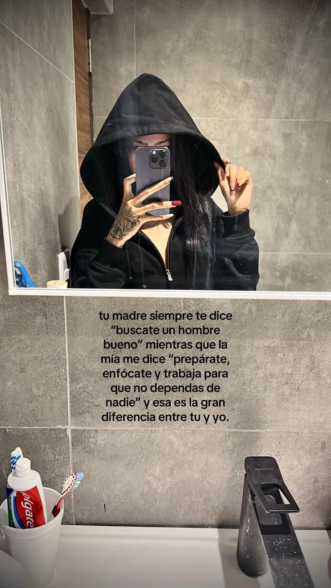 @crymiamor_