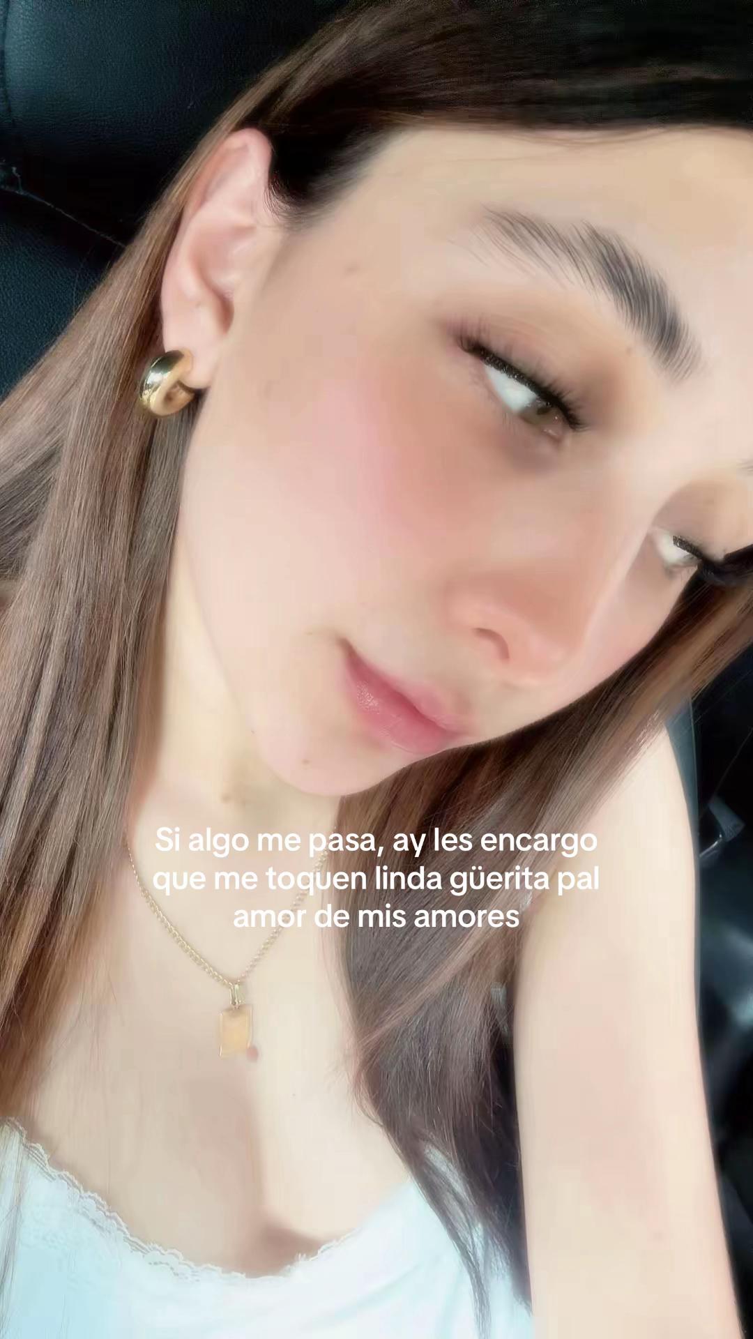 @🧕🏻