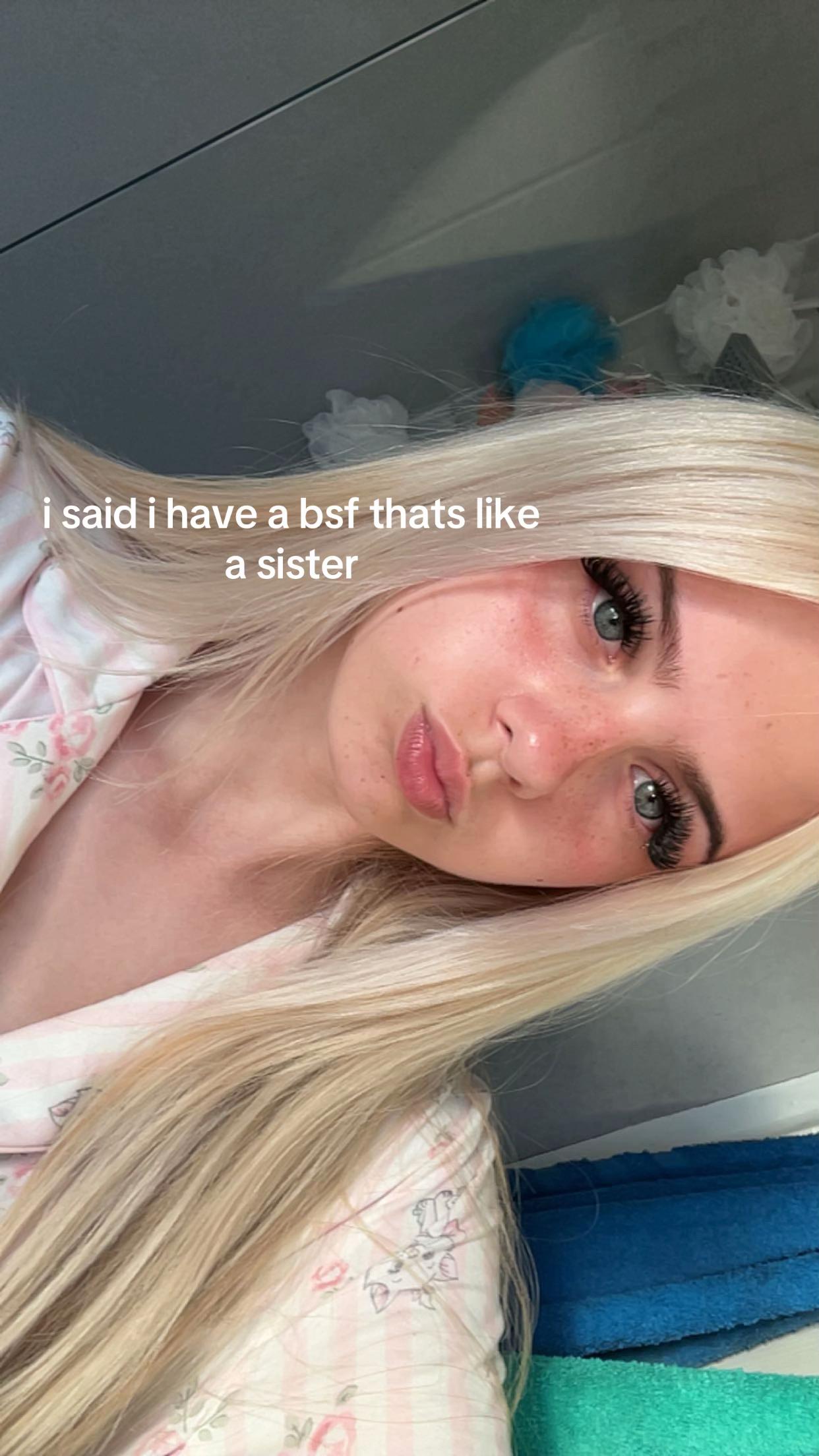@ellie๐ค