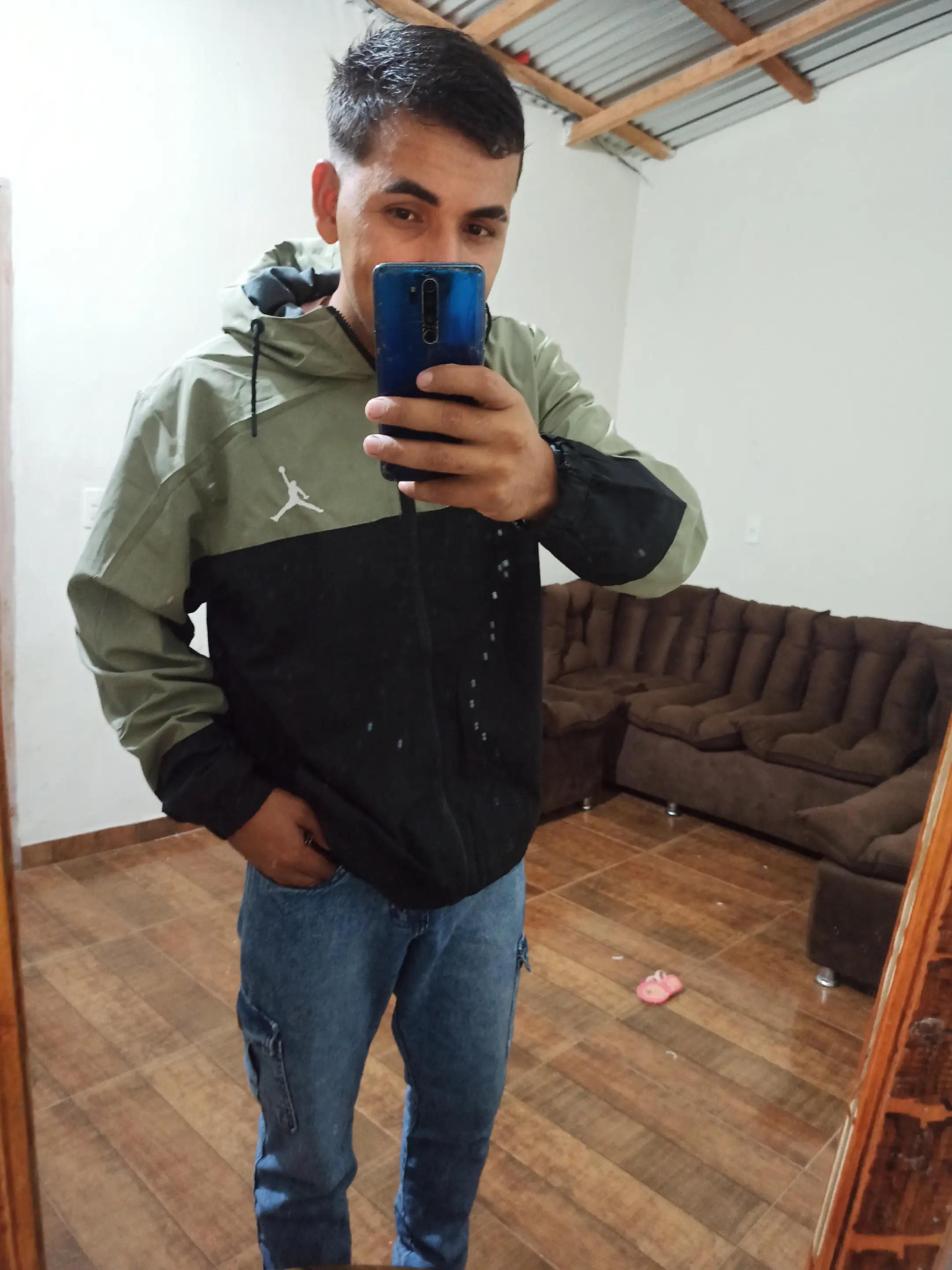@Gustavo Coronel González