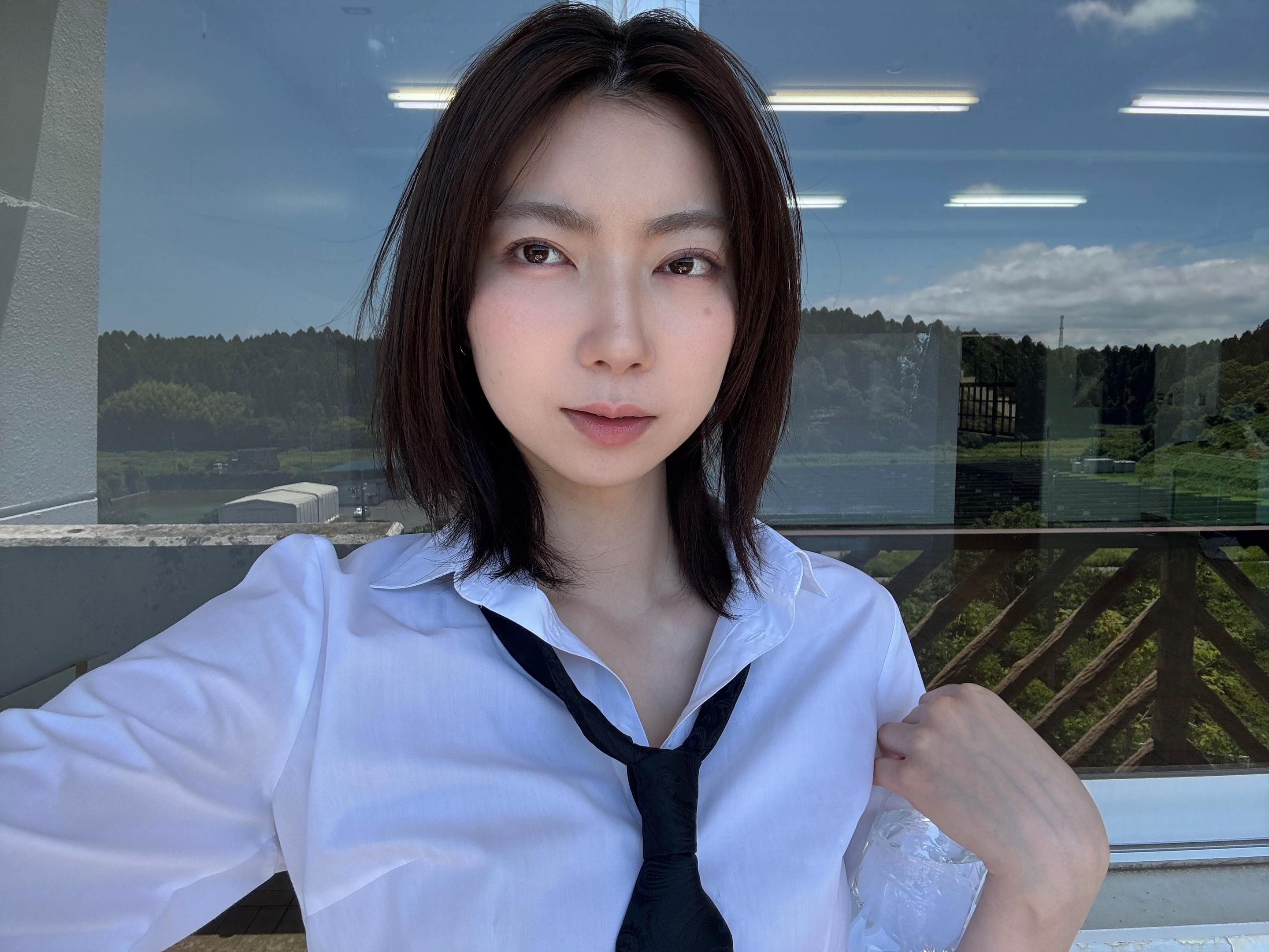 @蔦谷里華 | Lica