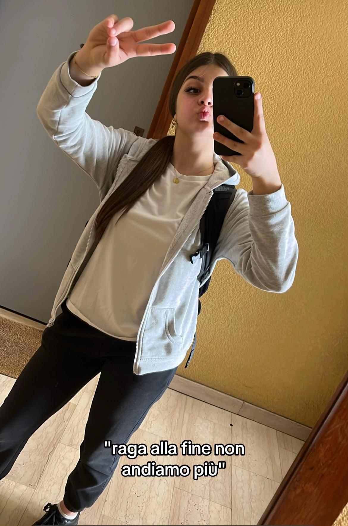 @𝐿😝