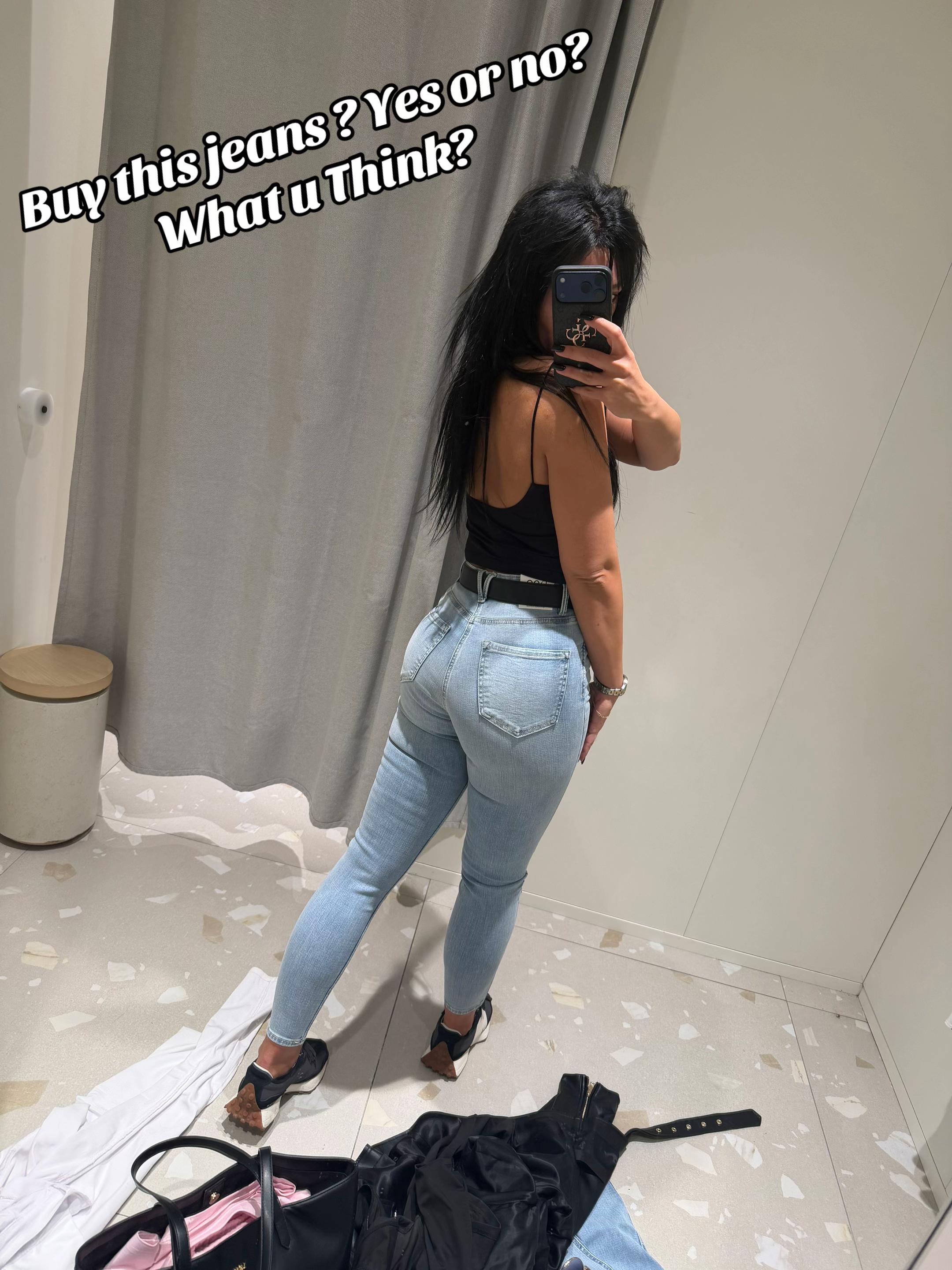@theveluora