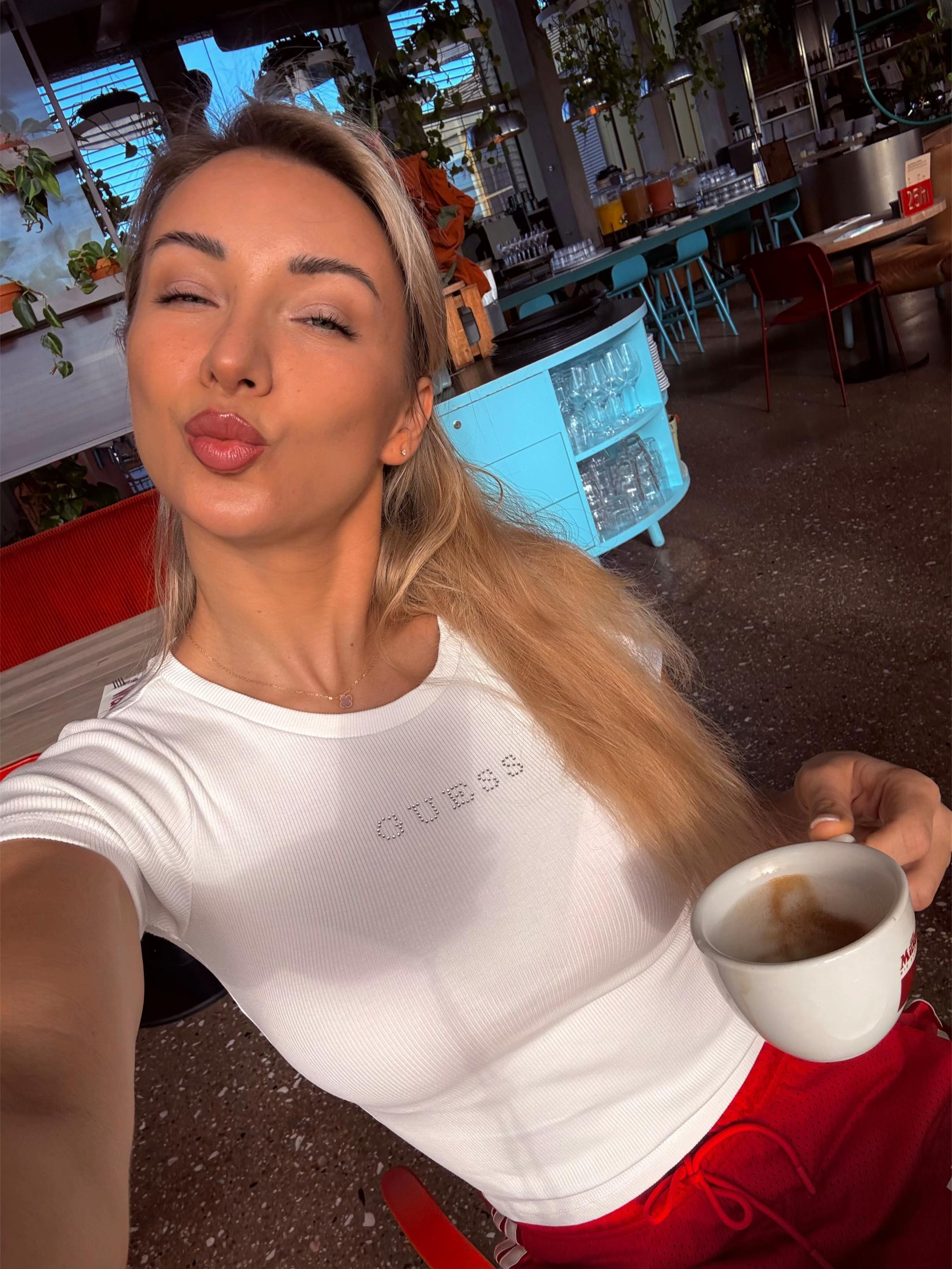 @Anna-Carina Woitschack
