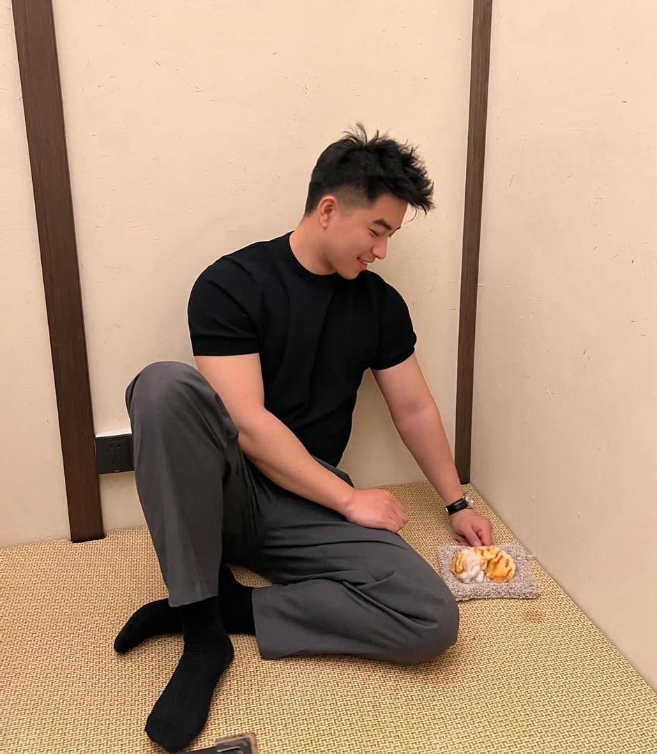 @킴 힐러리