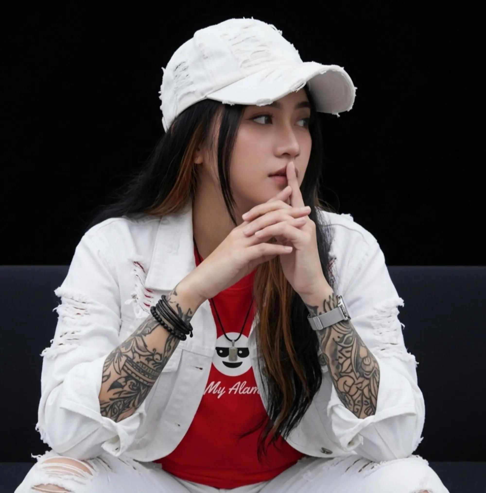 @๐๐ฅ๐๐ฆ ℘tืื
๊ญืื
โถโนแฐโ๏ธ