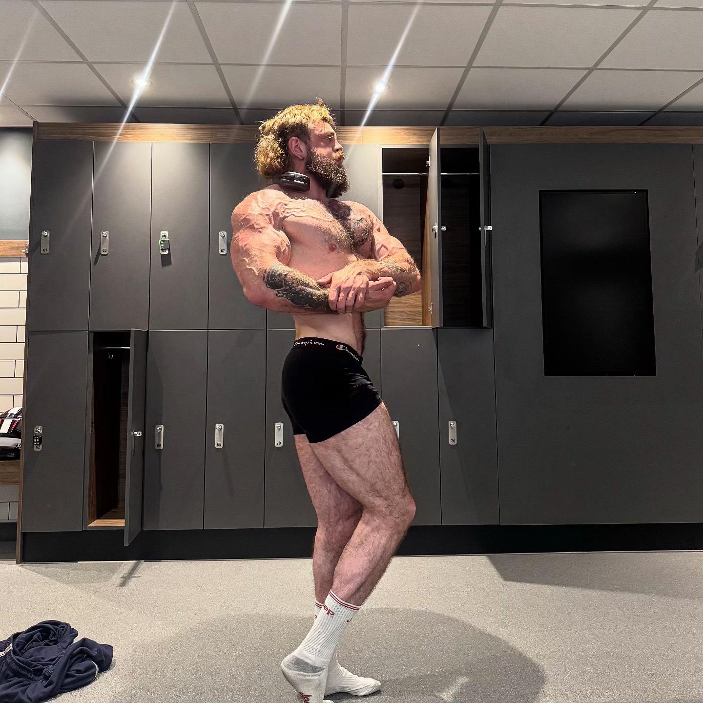 @MWULTRA