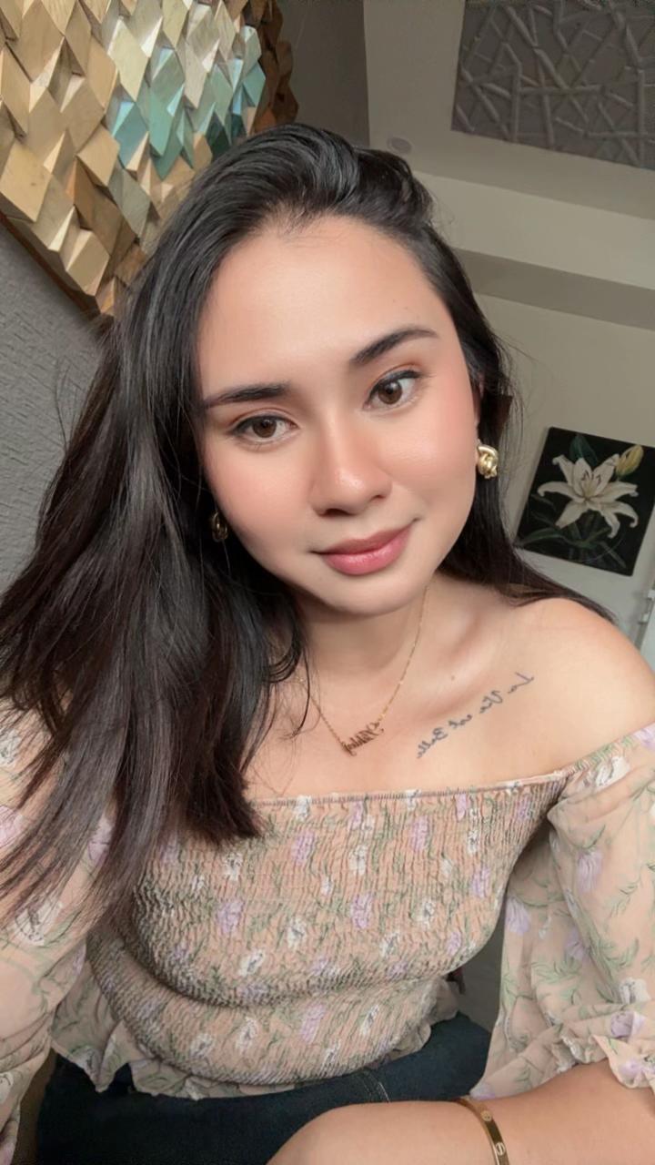 @Ashley Dame Guantia ᥫ᭡
