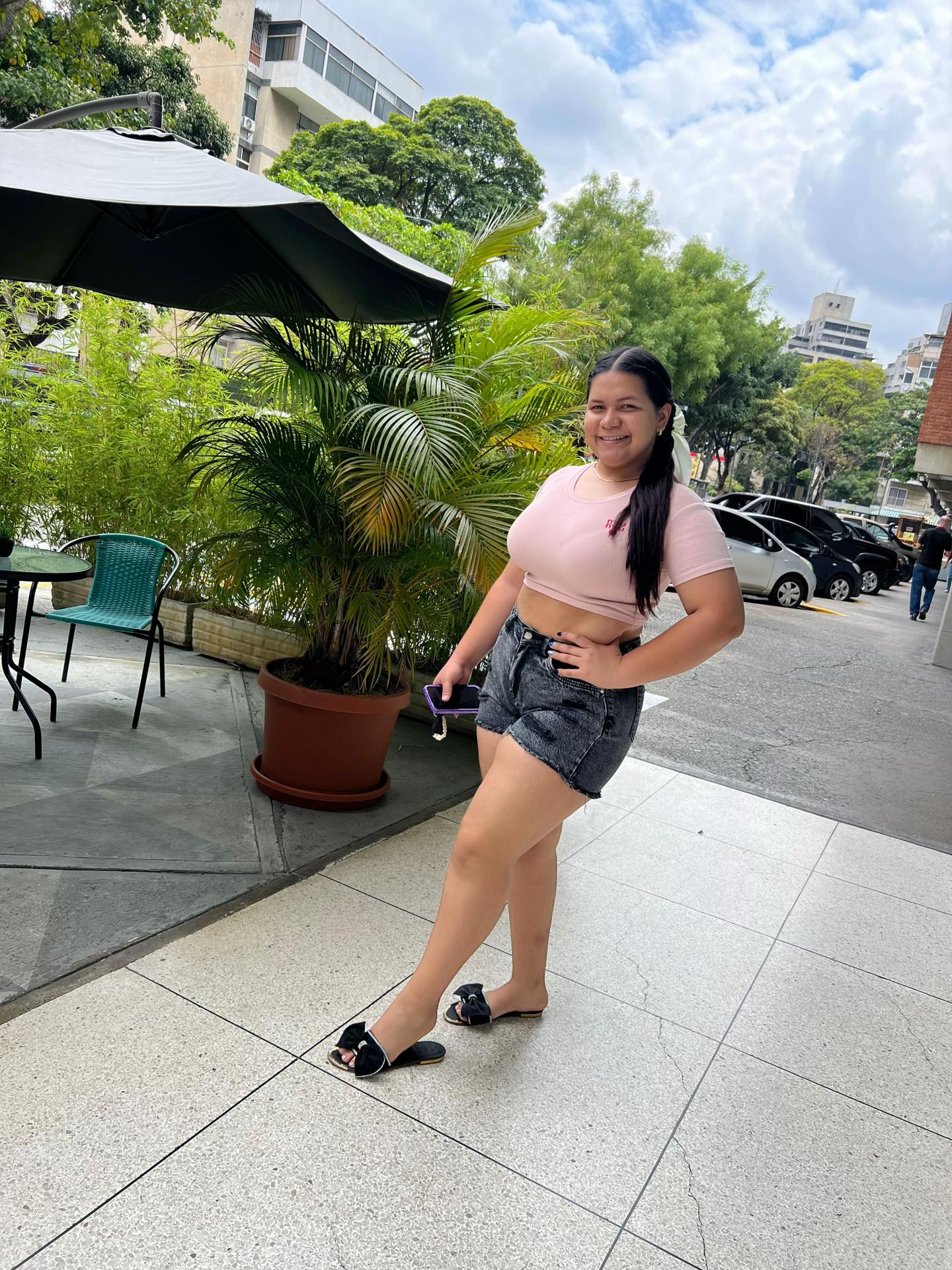@Vale.🦋 .