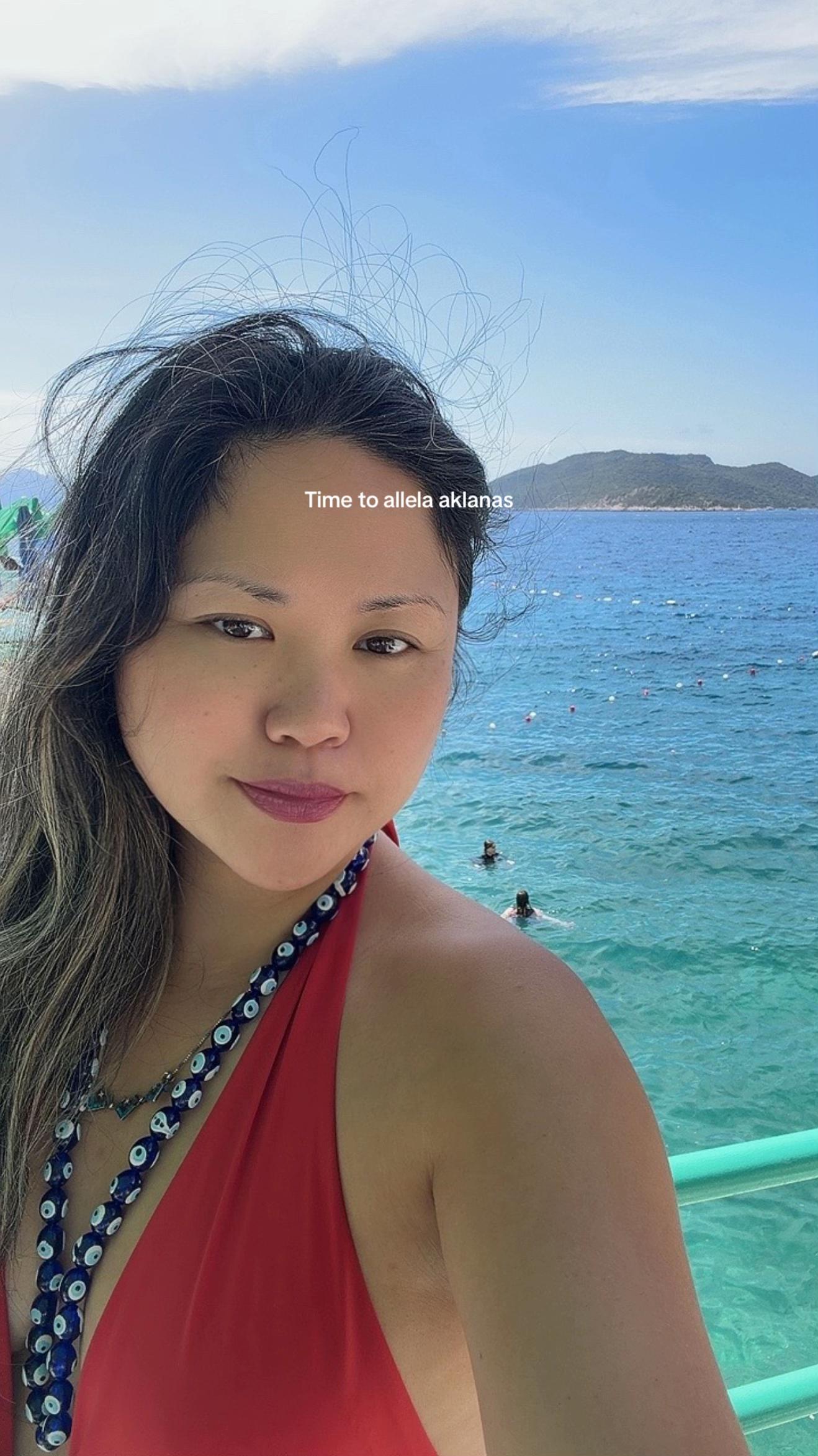 @Mary: a playful TikTok account