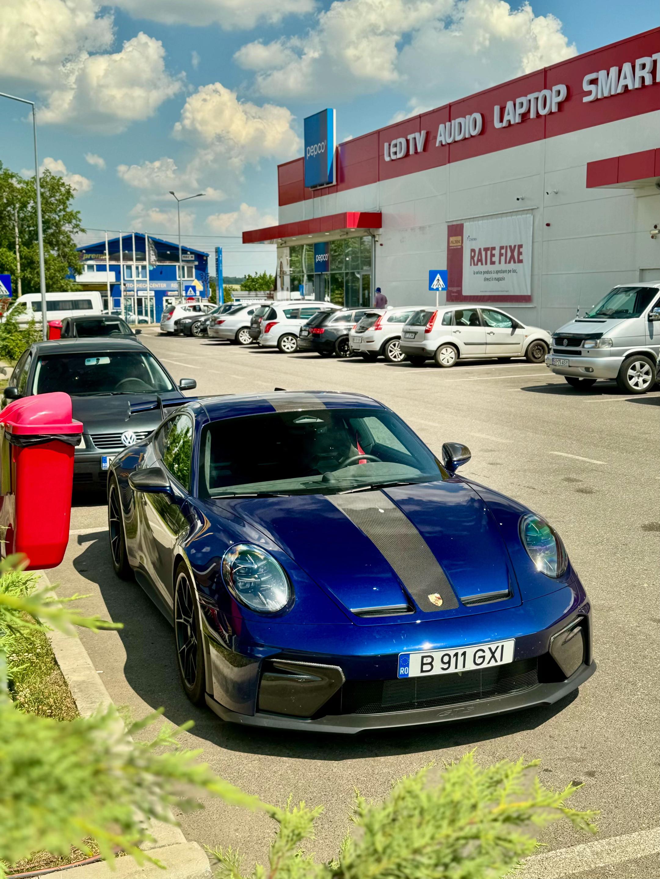 @Porsche lover🏎️💯