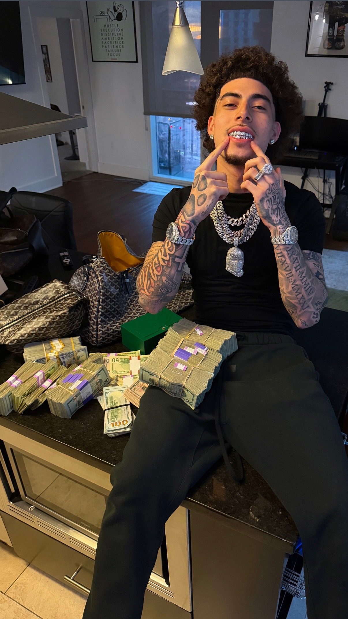 @LilDomo