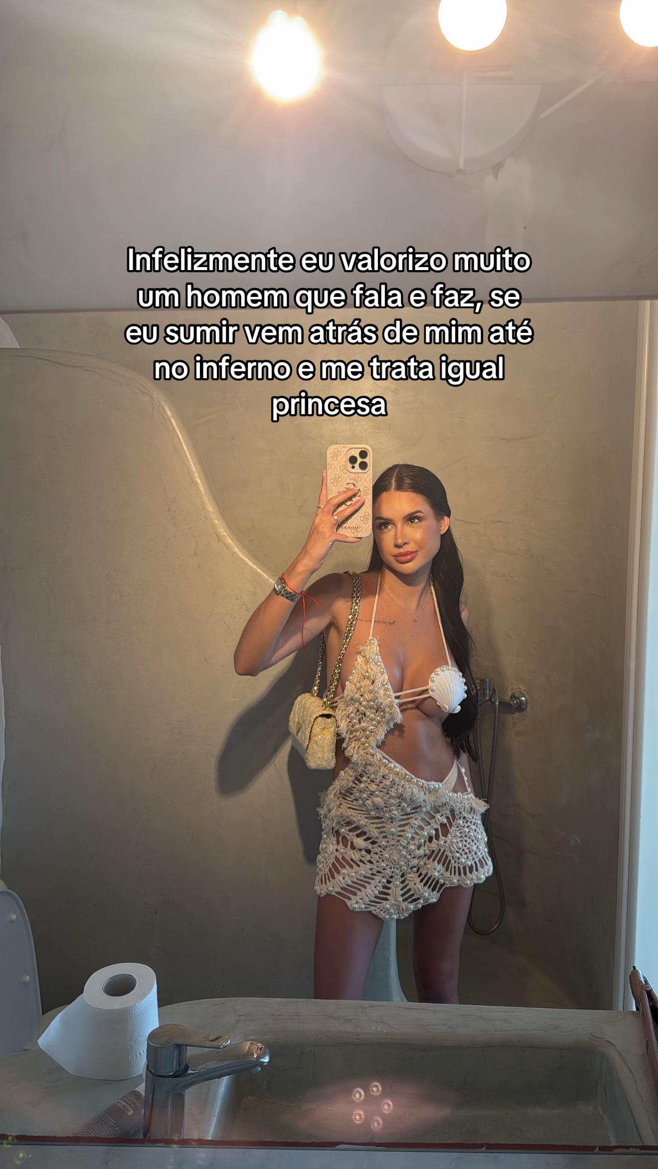 @Vitória Silvestre