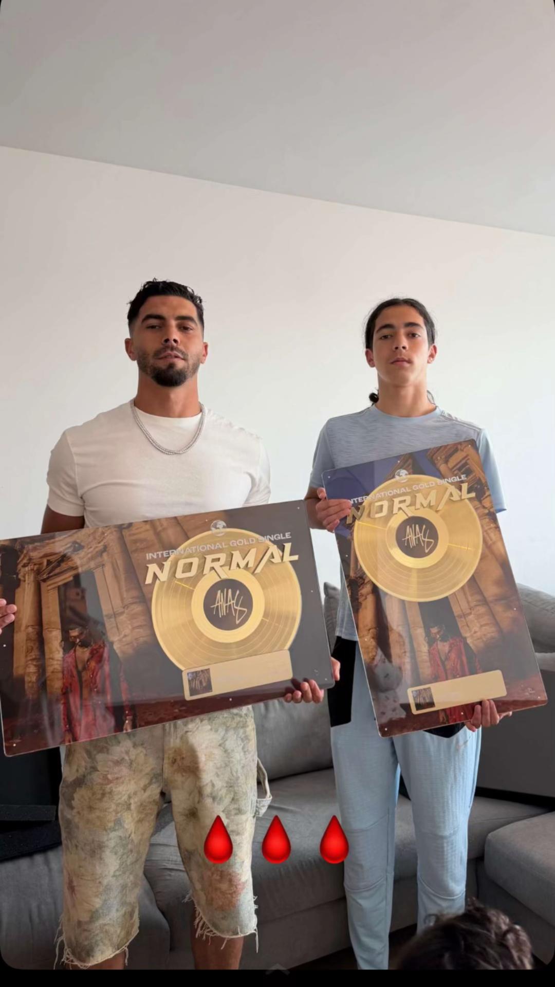 @𝗧𝗘𝗔𝗠 𝗠𝗔𝗡𝗬𝗬 🤩