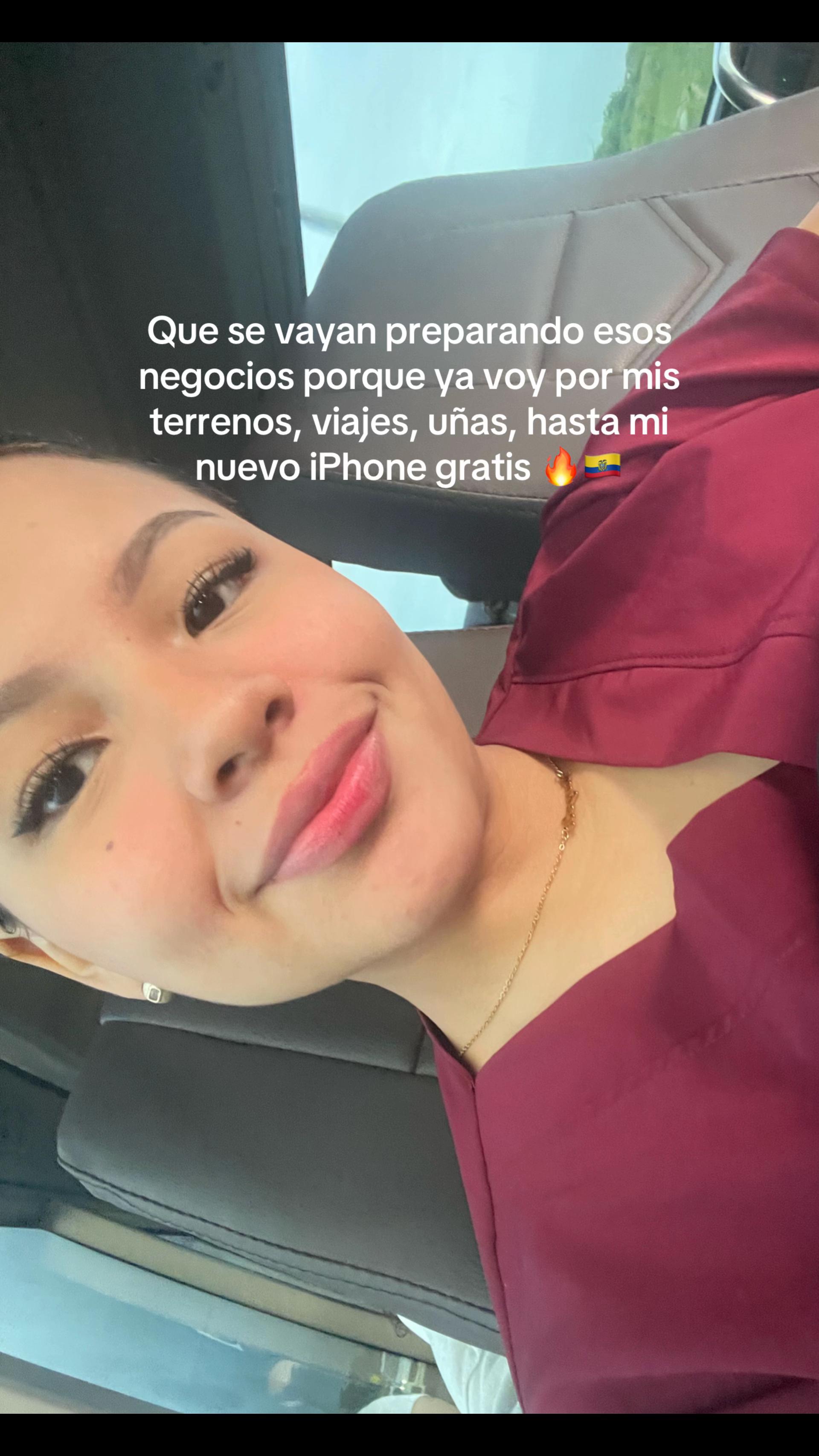 @Nayeli&reg;