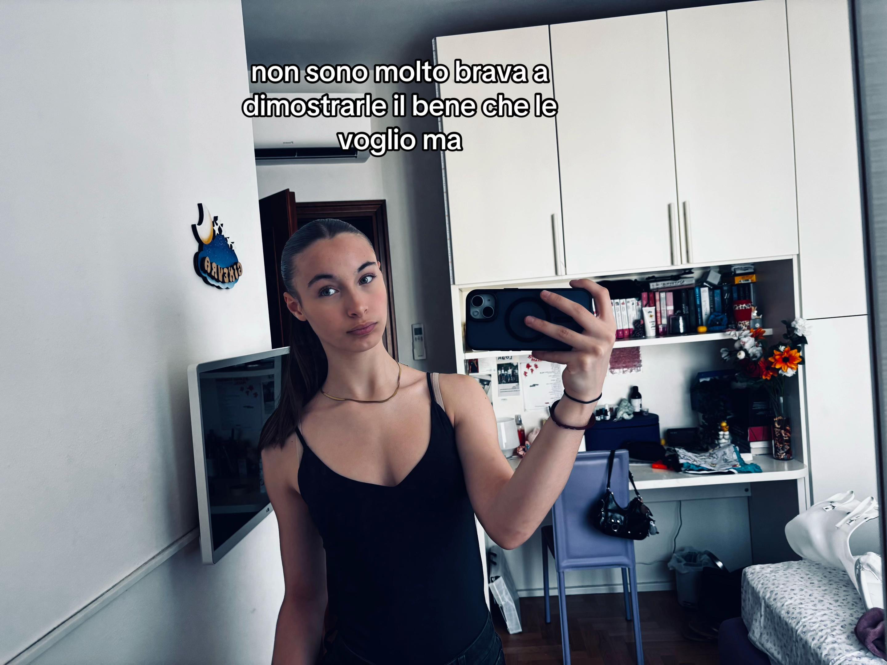 @𝟐𝟐