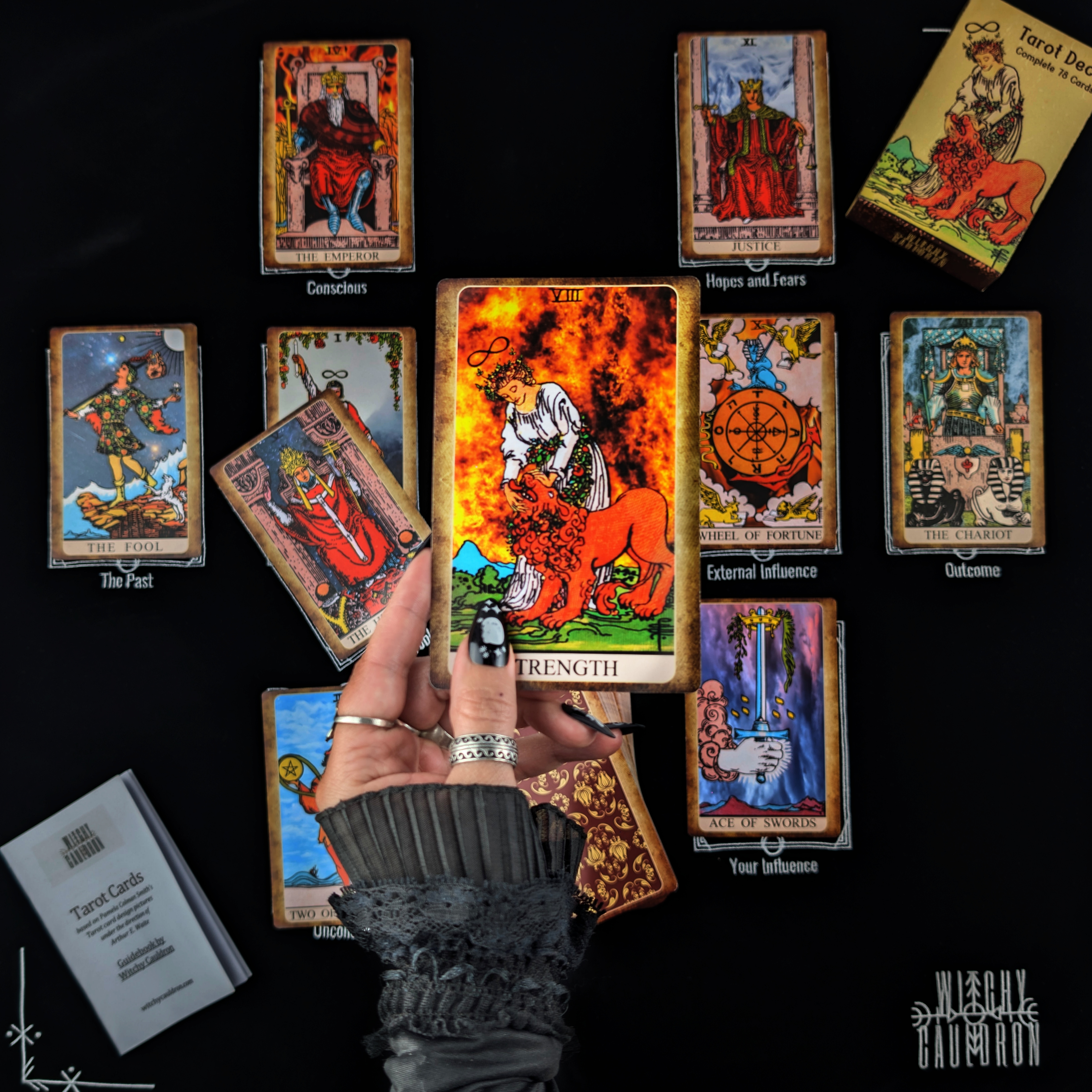 @Witchy Cauldron Tarot