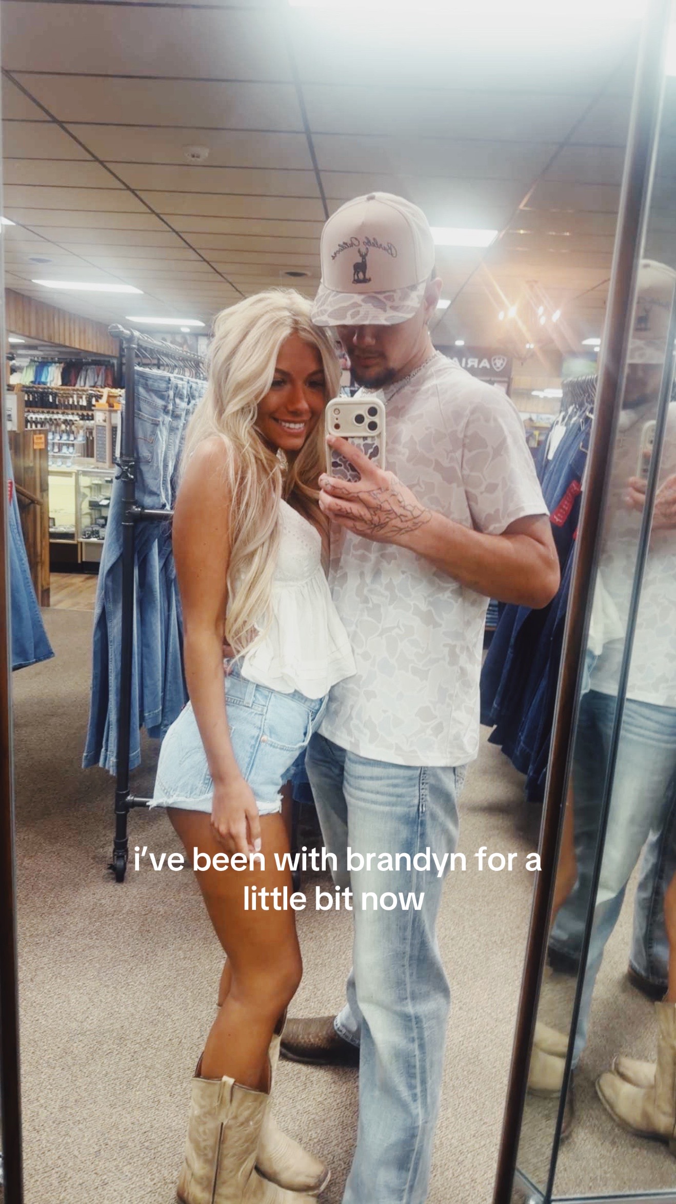 @𝐿𝓎𝓇𝑒𝓃 𝒮𝓉𝓇𝒶𝓉𝑒
