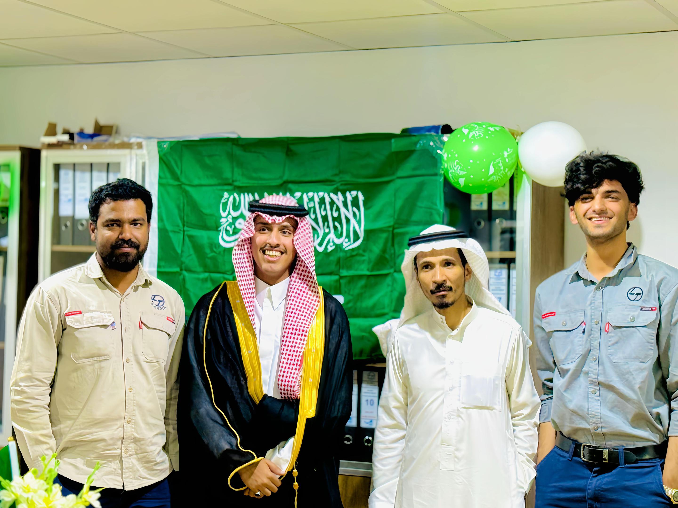 @🇸🇦𝐤𝐇𝐀ن  𝐬𝐀ح𝐢𝐁🦅