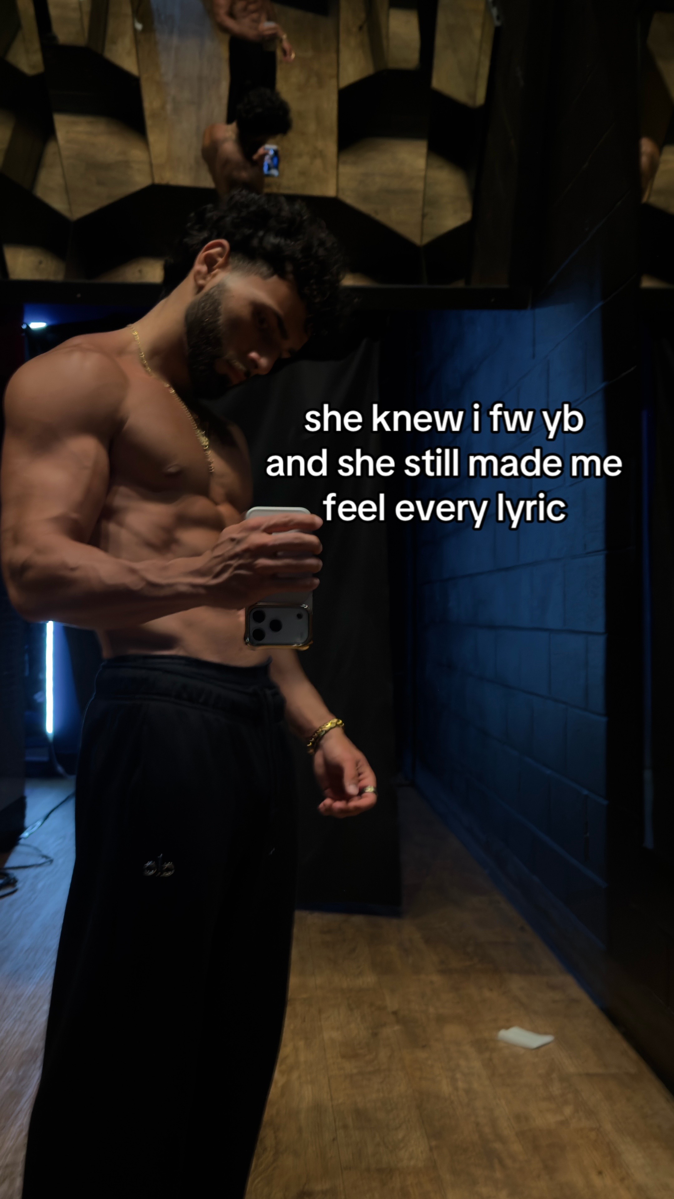 @deelo 🖤