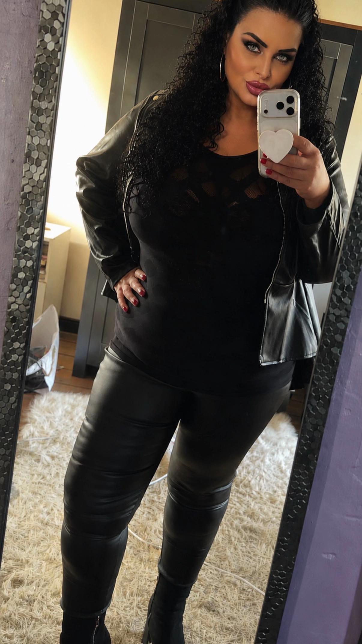 @Shelly🖤