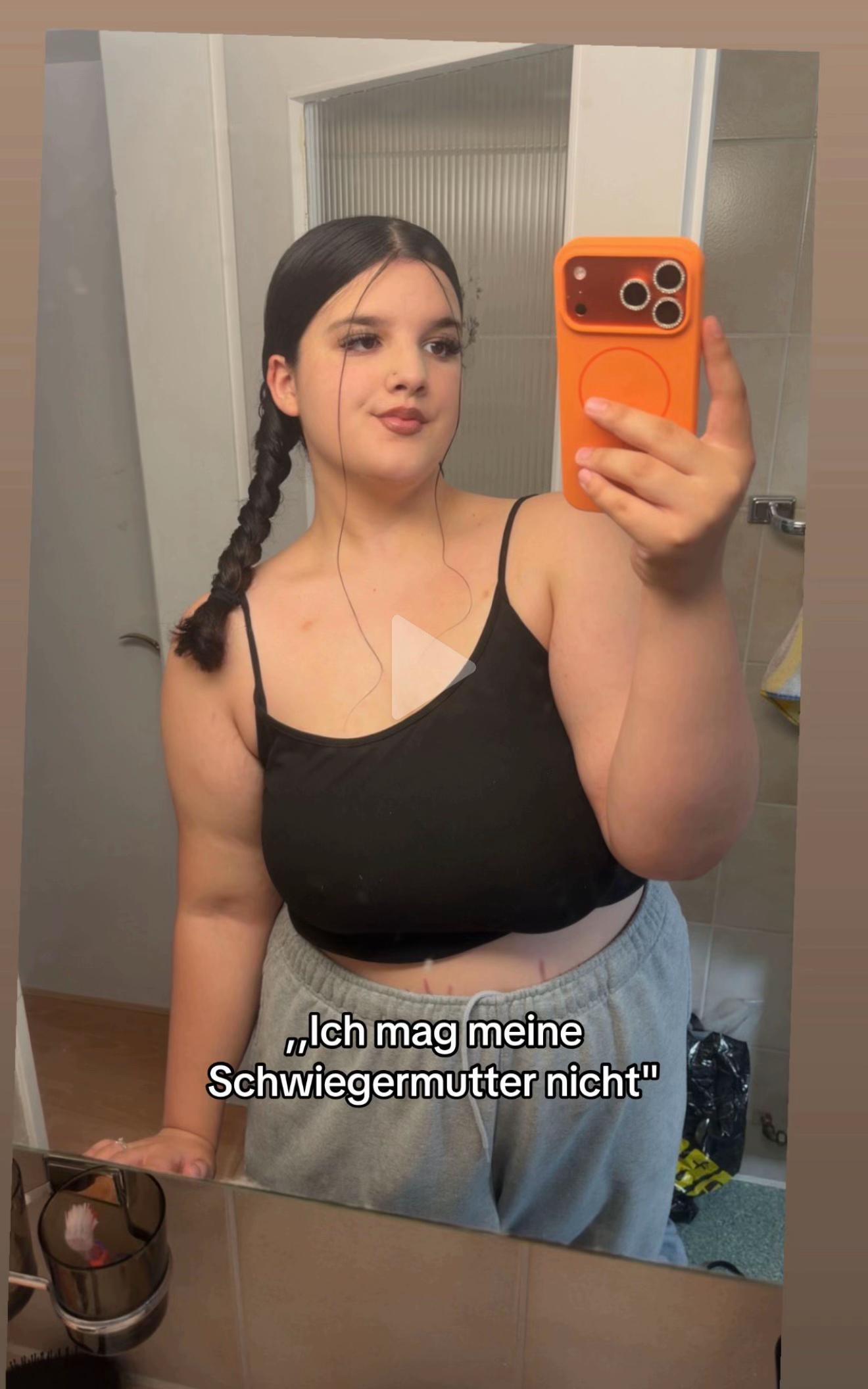 @ꨄ..