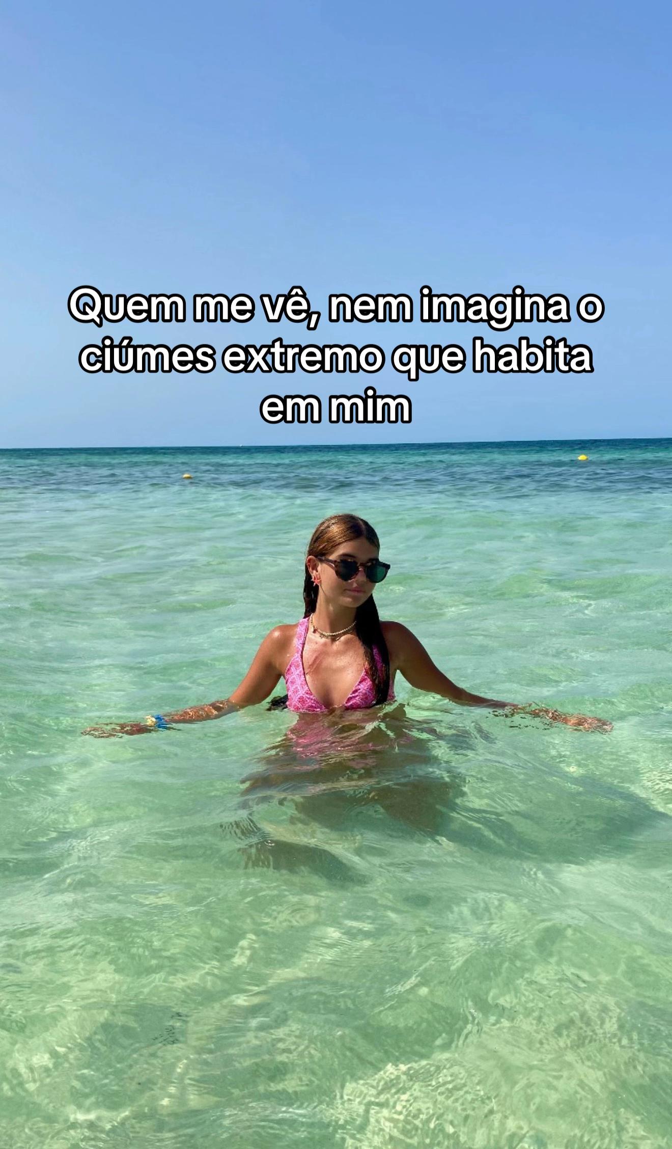 @julia mendes
