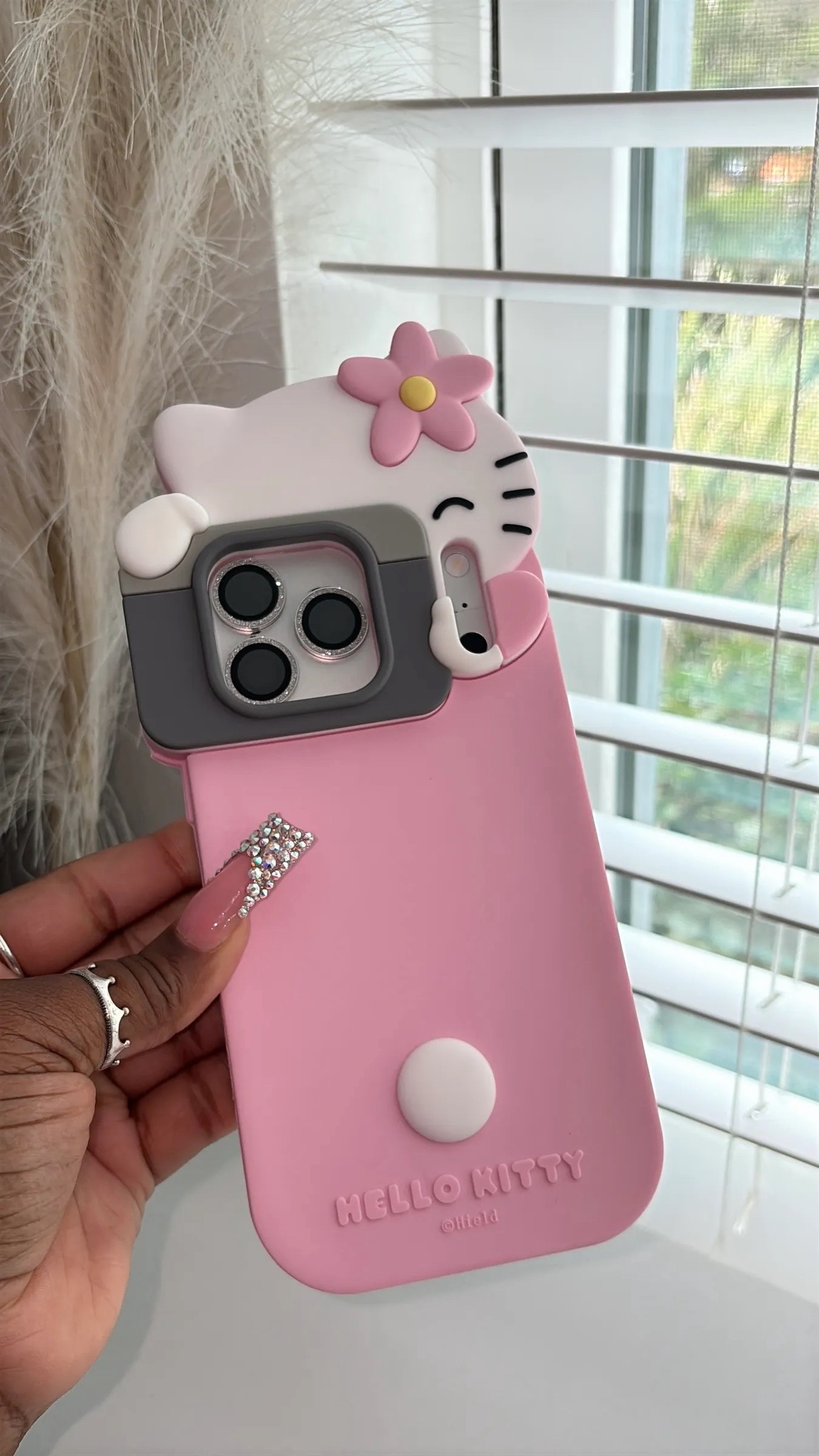 @hotgirlzphonecases