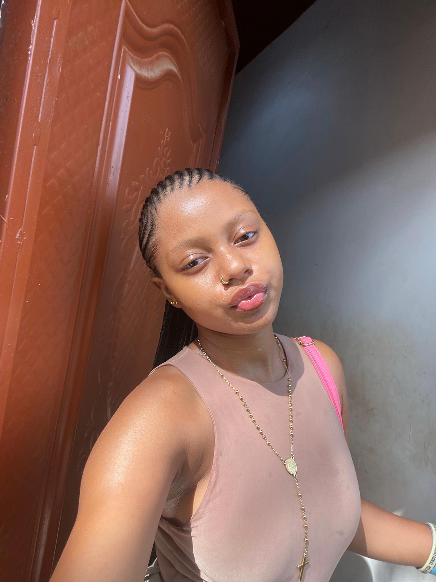 @yours_trulyyy_chairlady😝💕