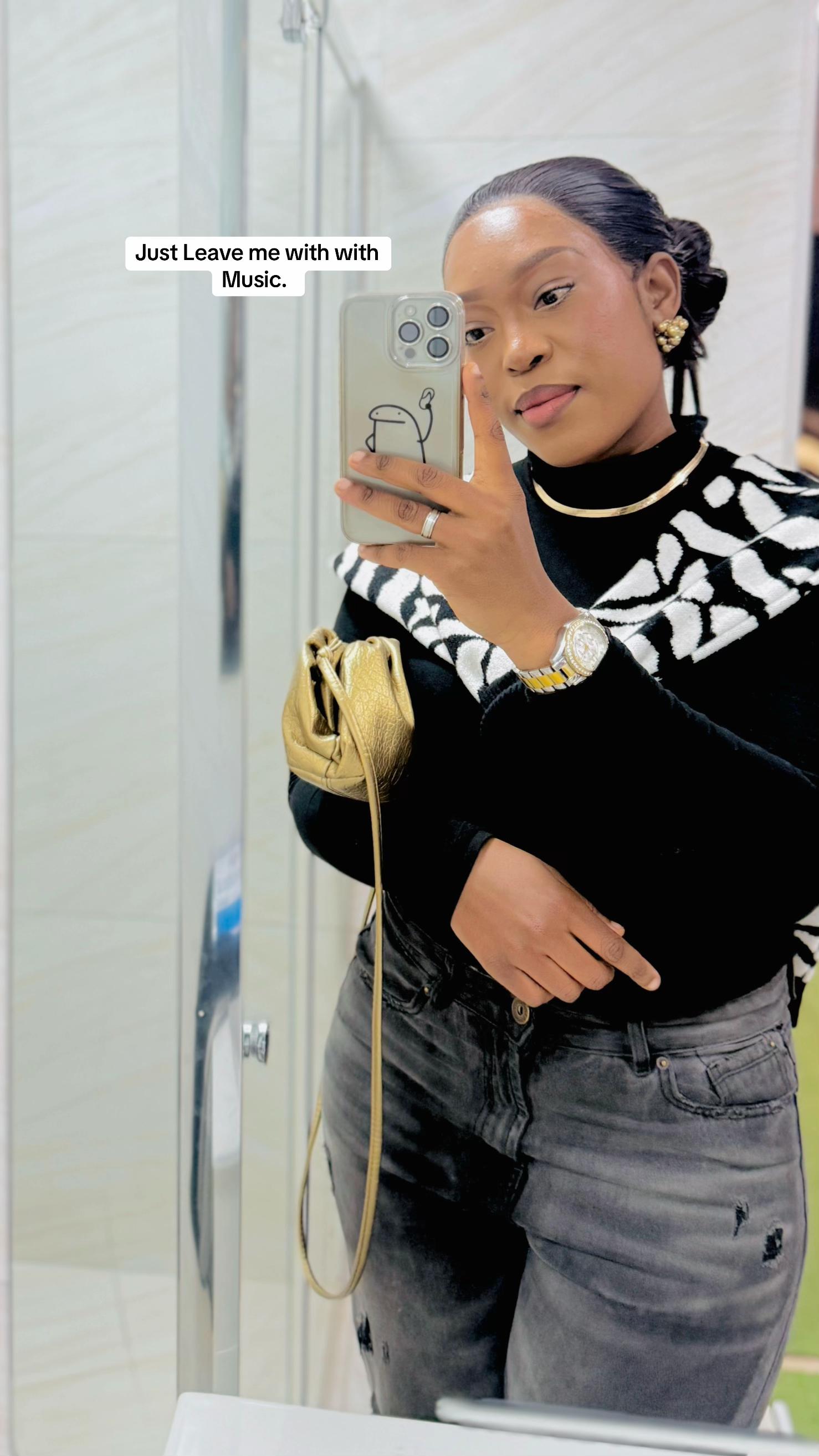 @Nelisiwe_Hlophe_Mabhengu
