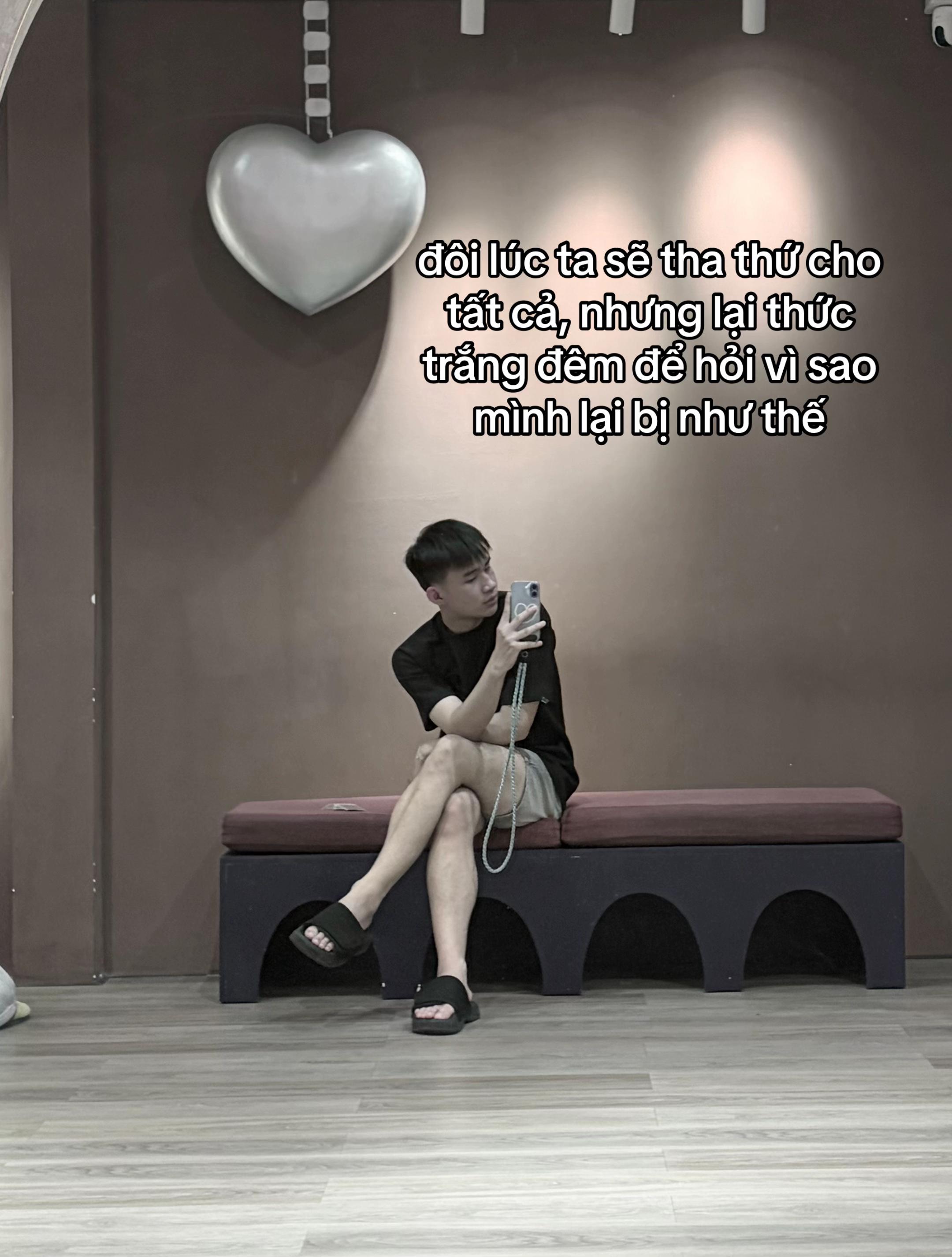 @thằng nhóc hay khóc