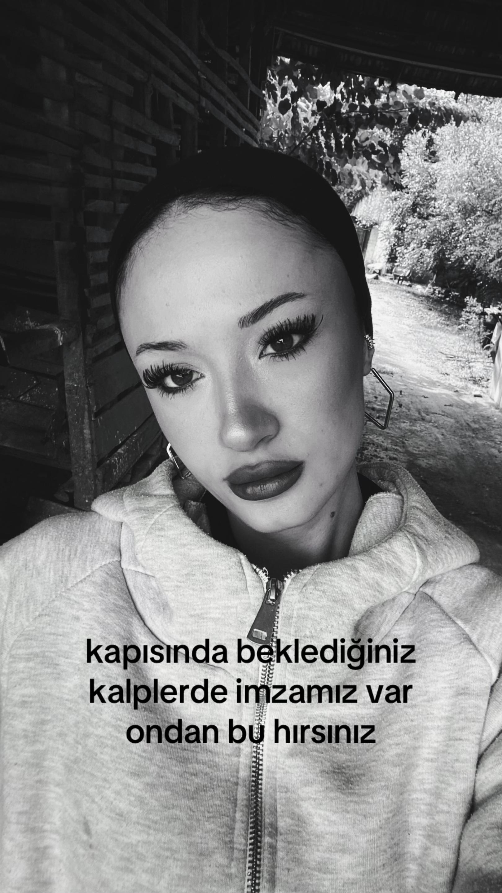 @🪬