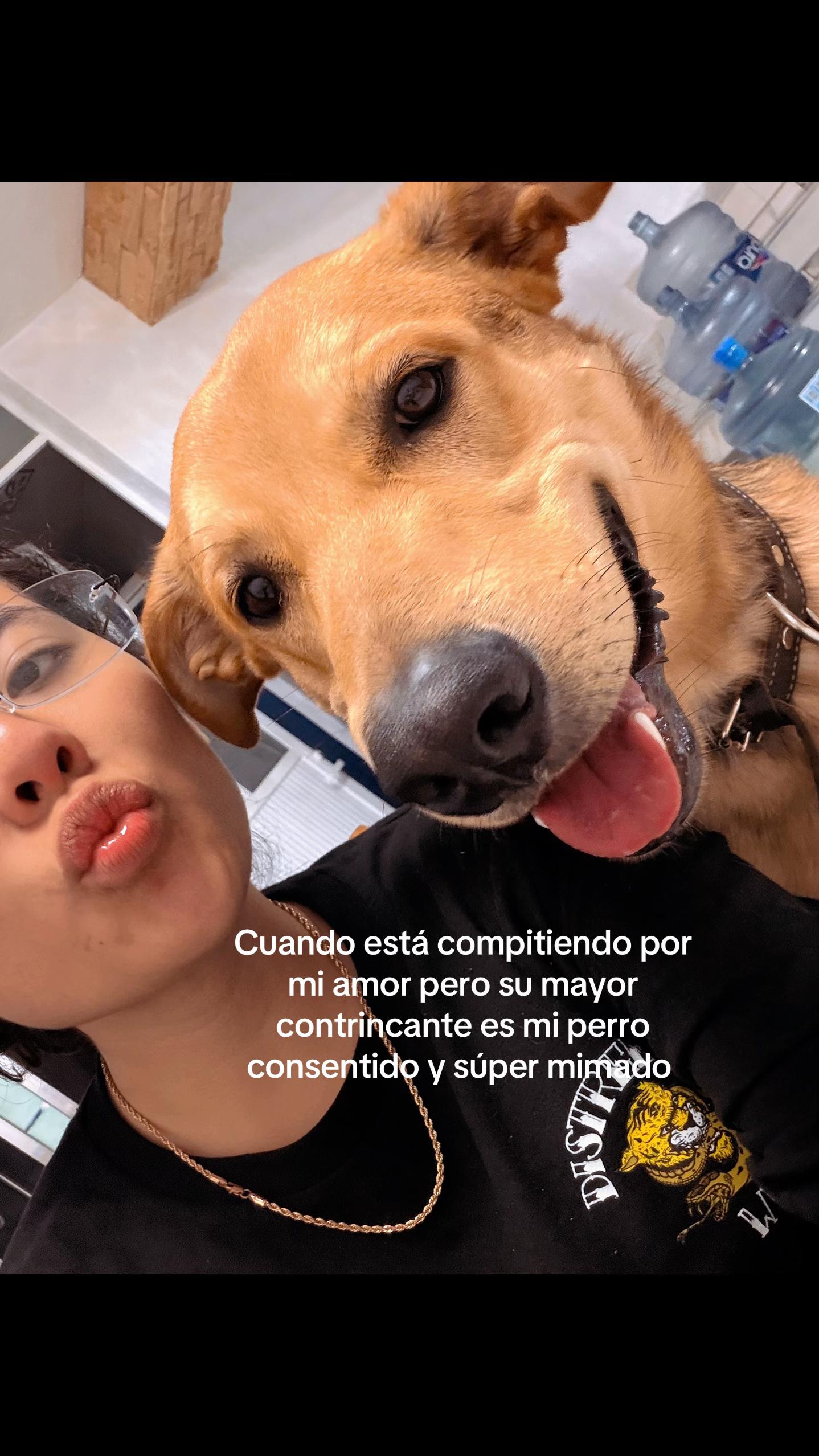@Victoria Anah&iacute; Monro