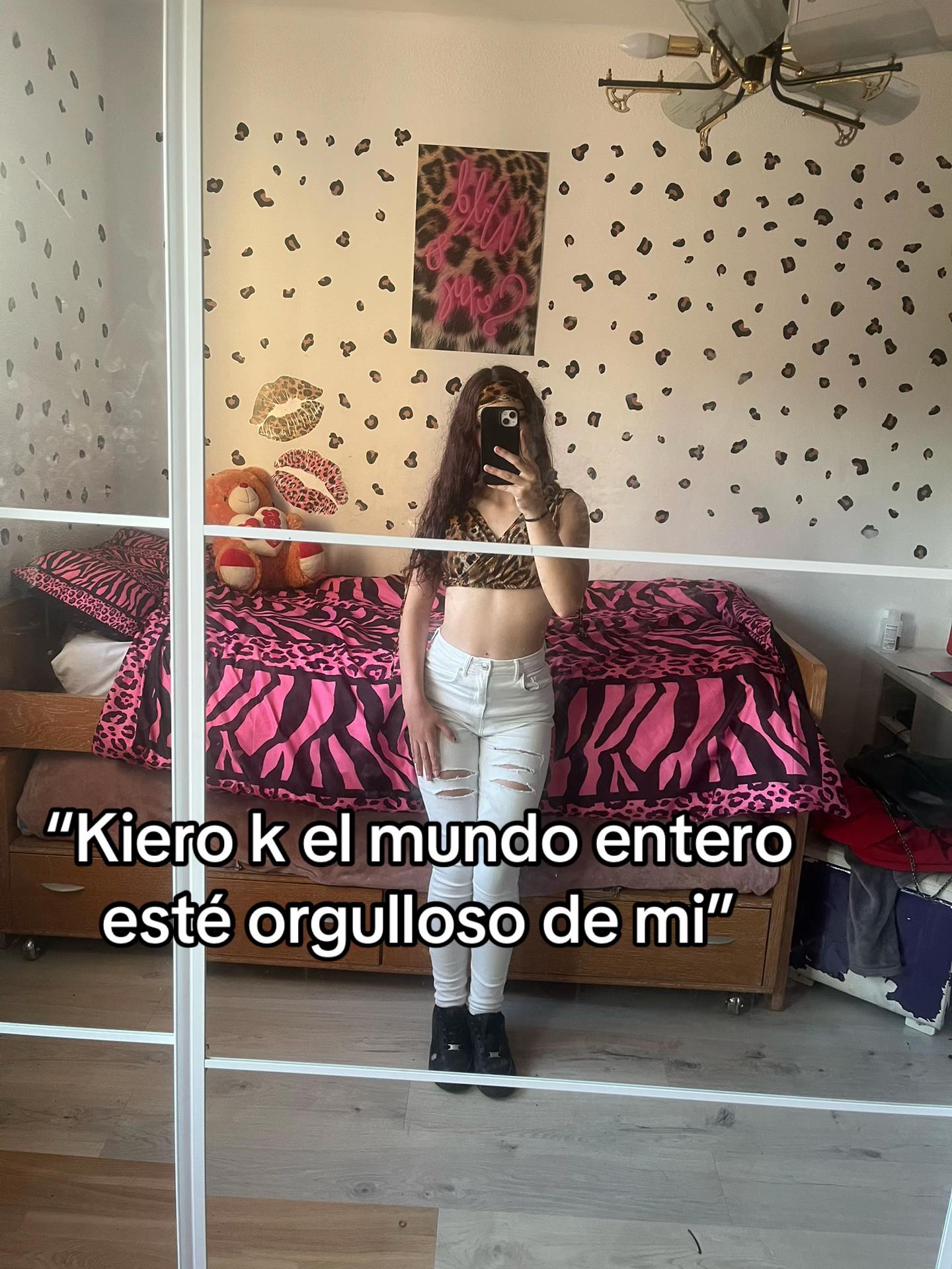 @Raquel_011๐