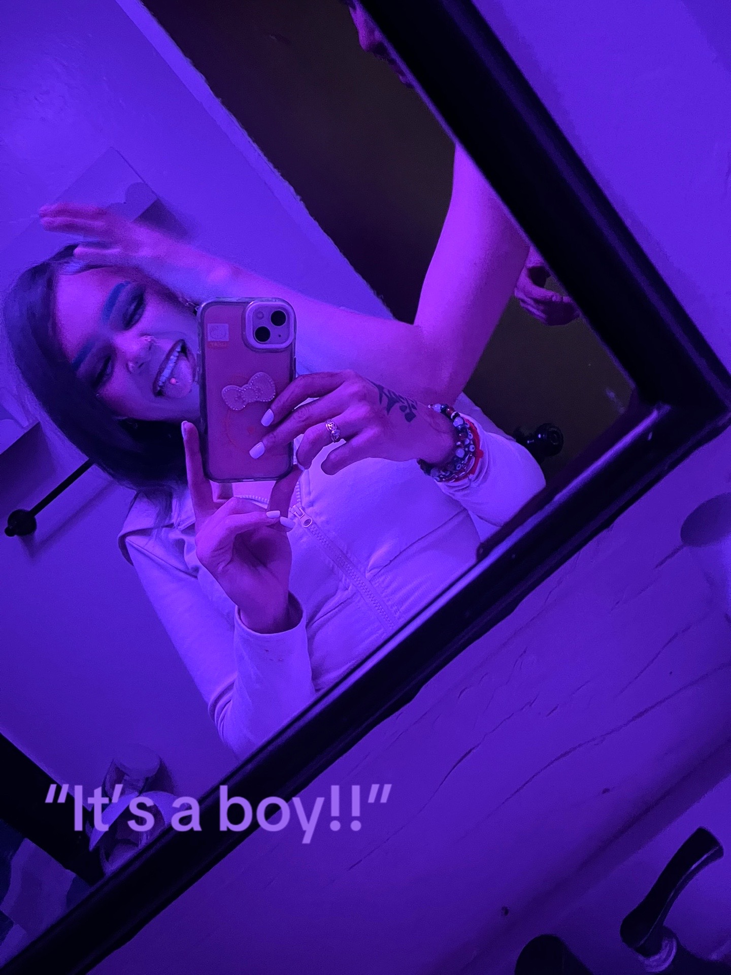 @𖣂