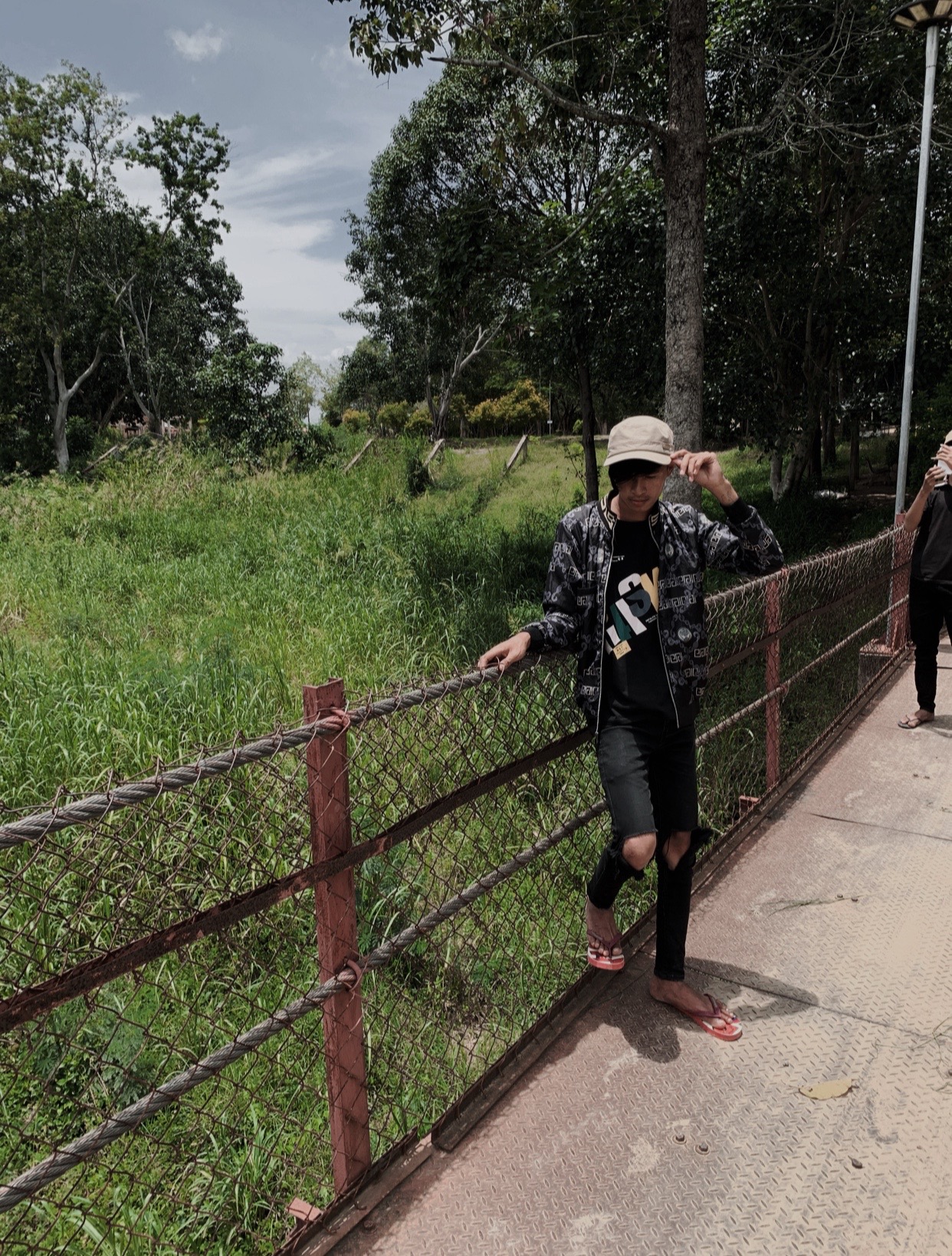 @អាណាឈ្លើយអញវ៉ៃទាំងអស់