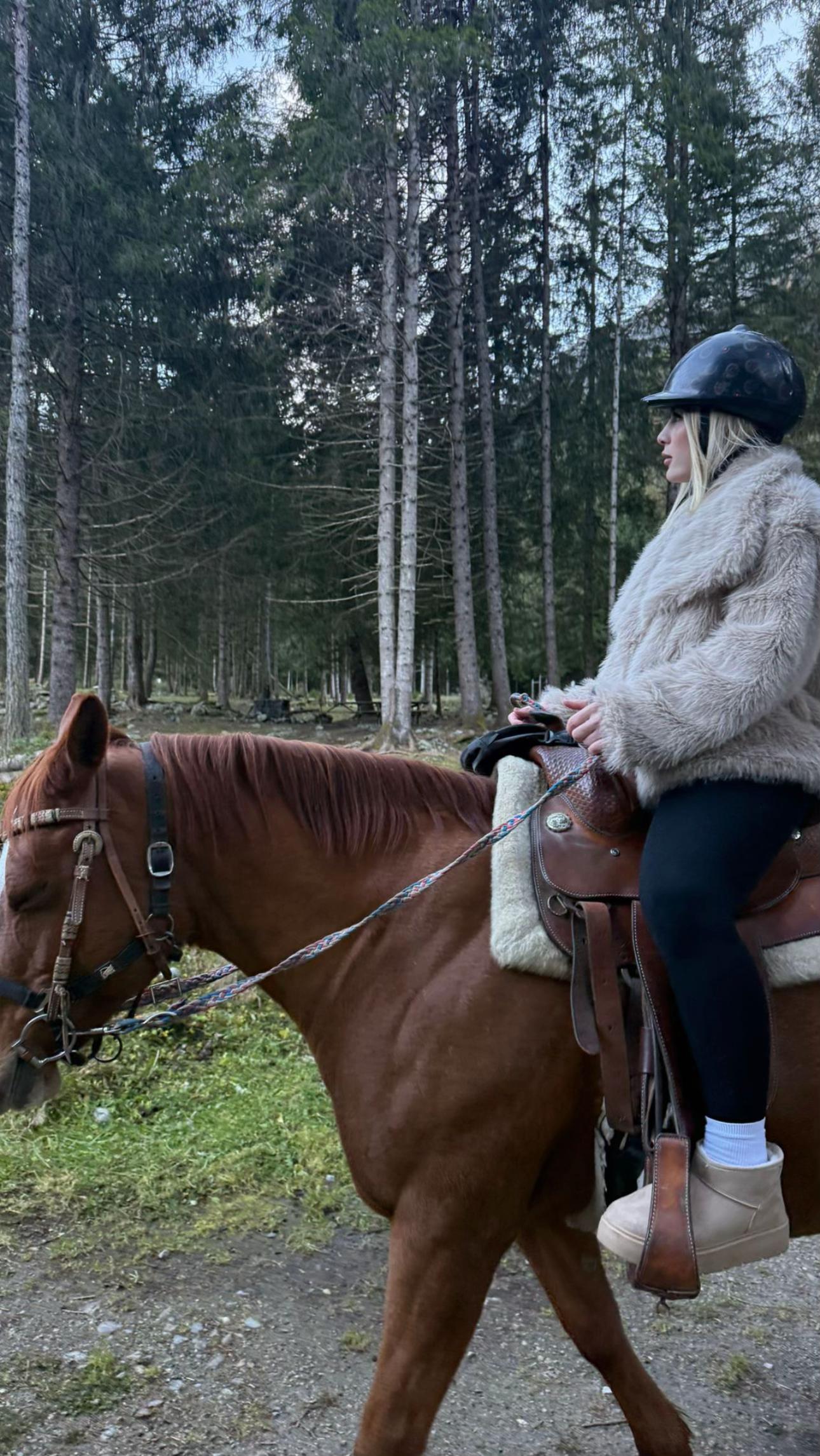 @aroruua