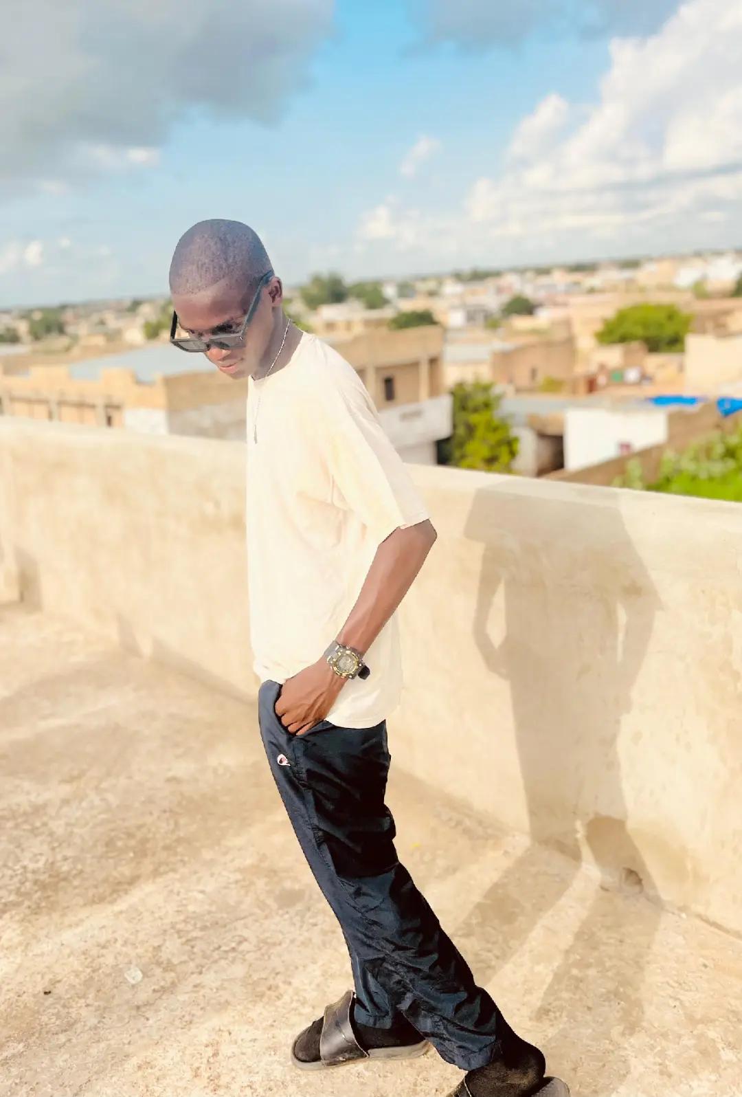 @DANGOURA🇸🇳 le PARISIEN❤️💙