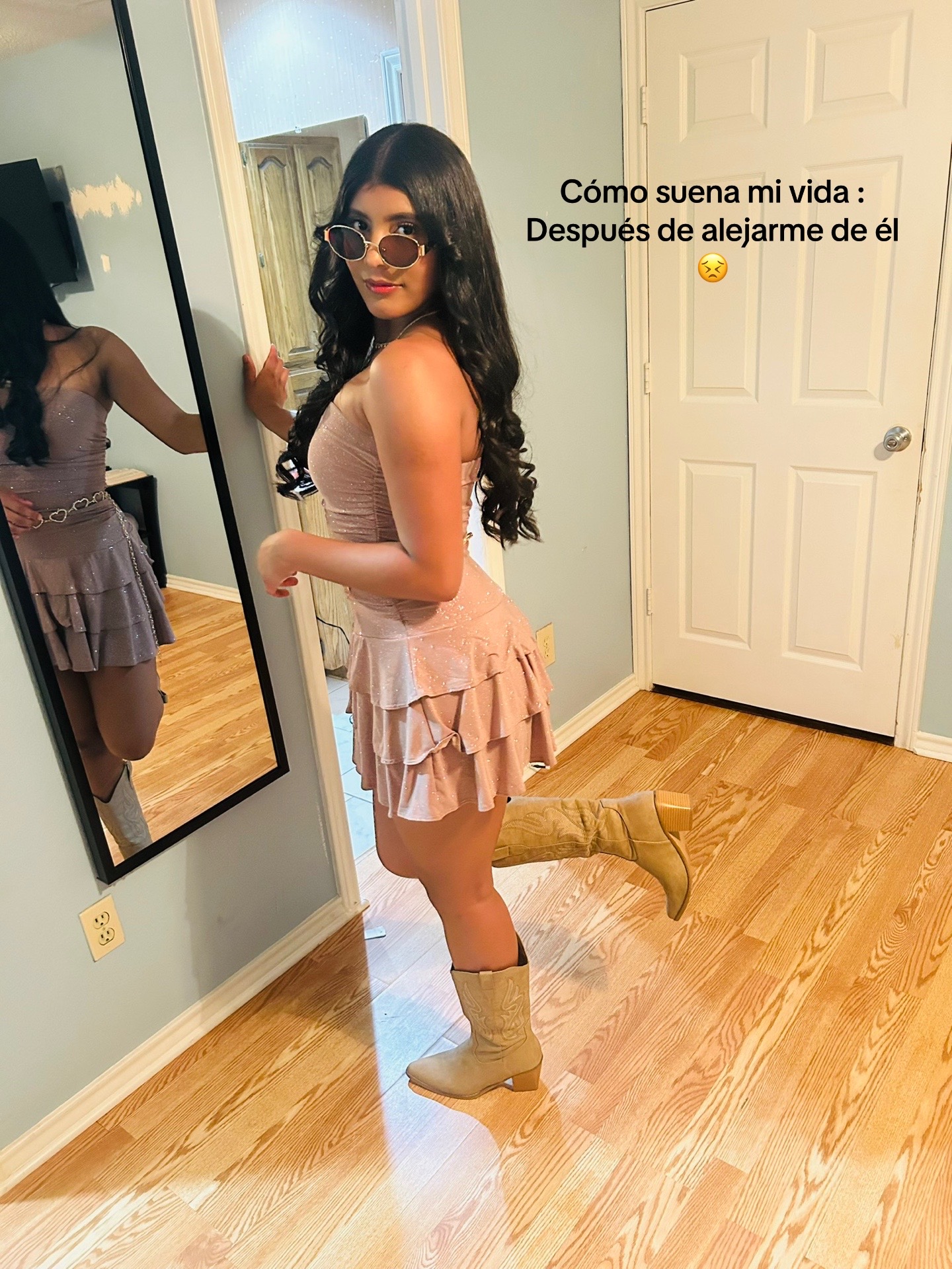 @Alison González