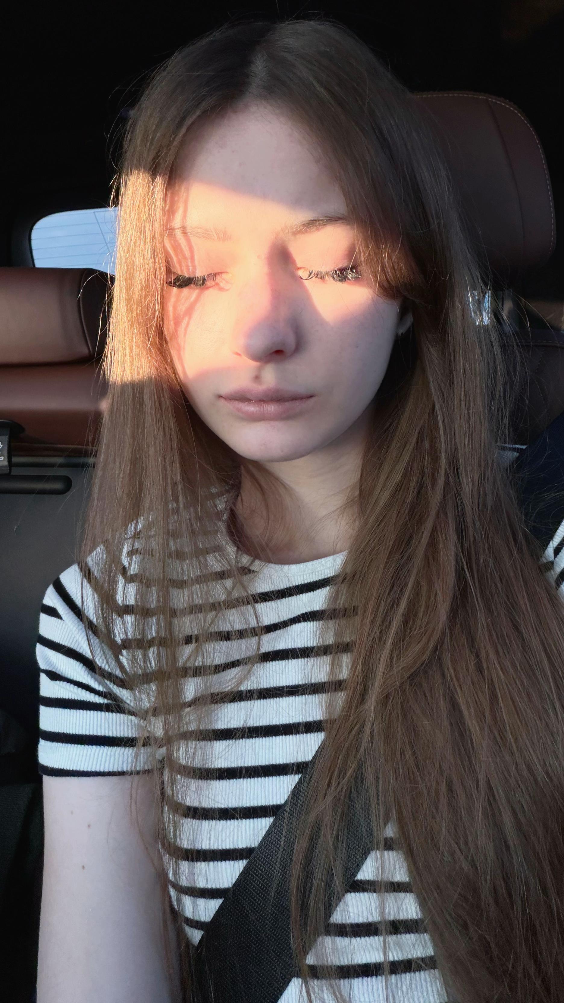 @элинотси