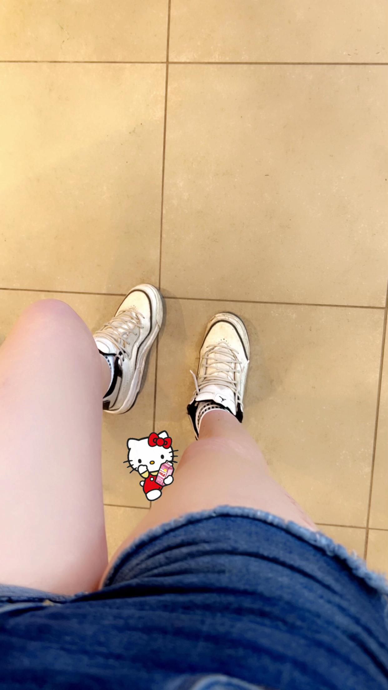 @𝒮