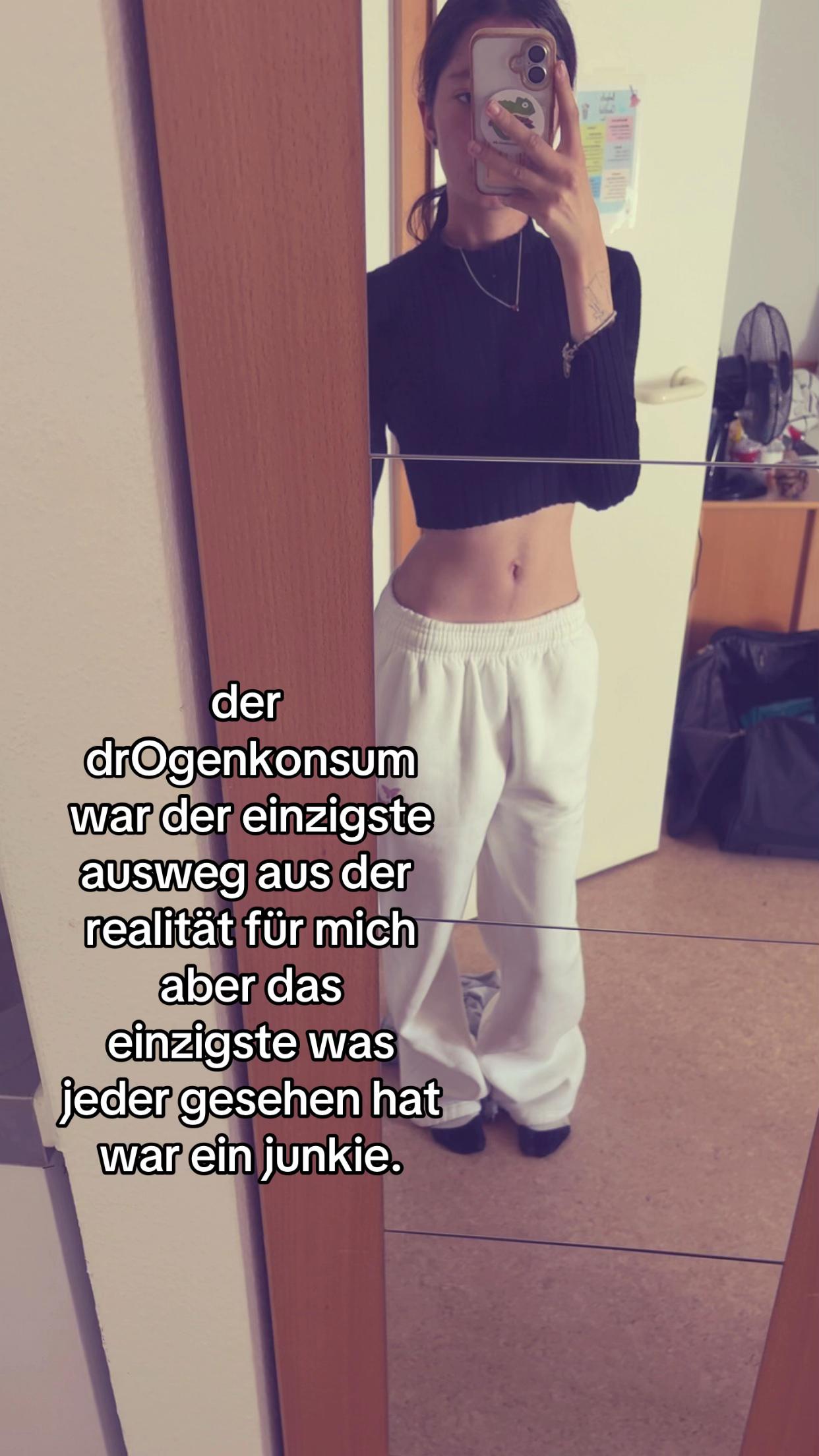 @𝐄𝐦𝐦𝐲