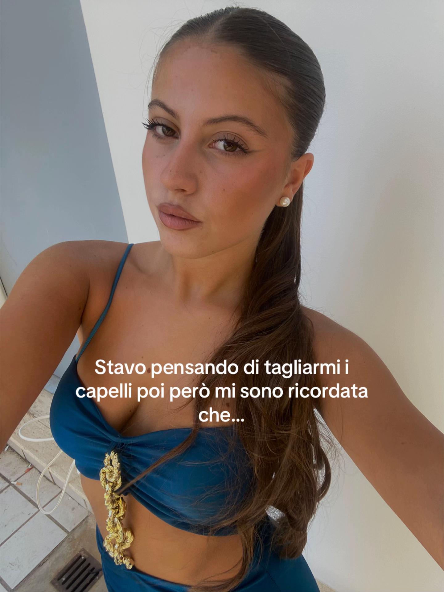 @𝟸𝟸