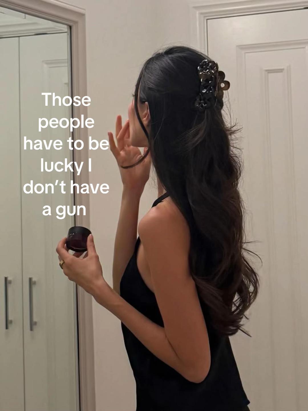 @ℒ𝒾𝒶𝓃𝓎𝓃𝒶