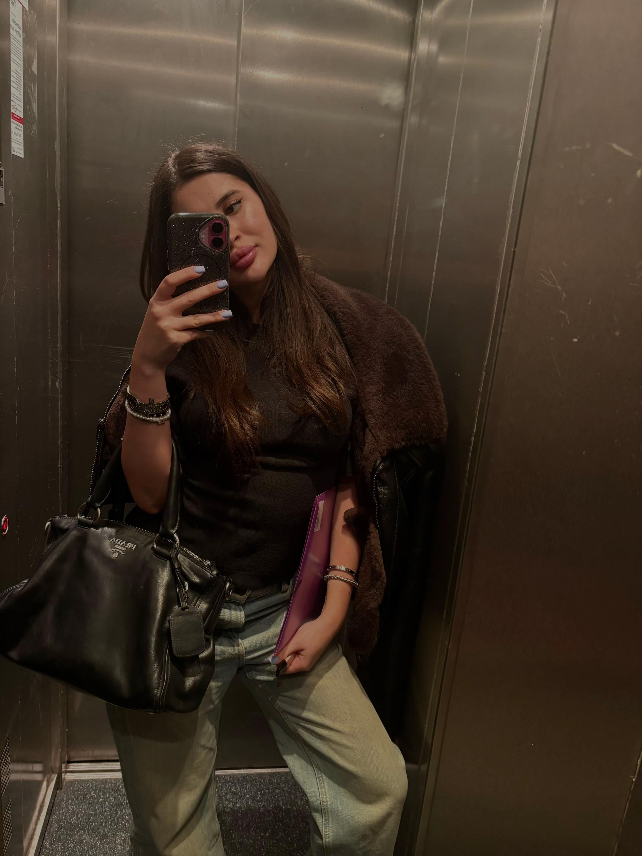 @rebecca🔆Lazarescu