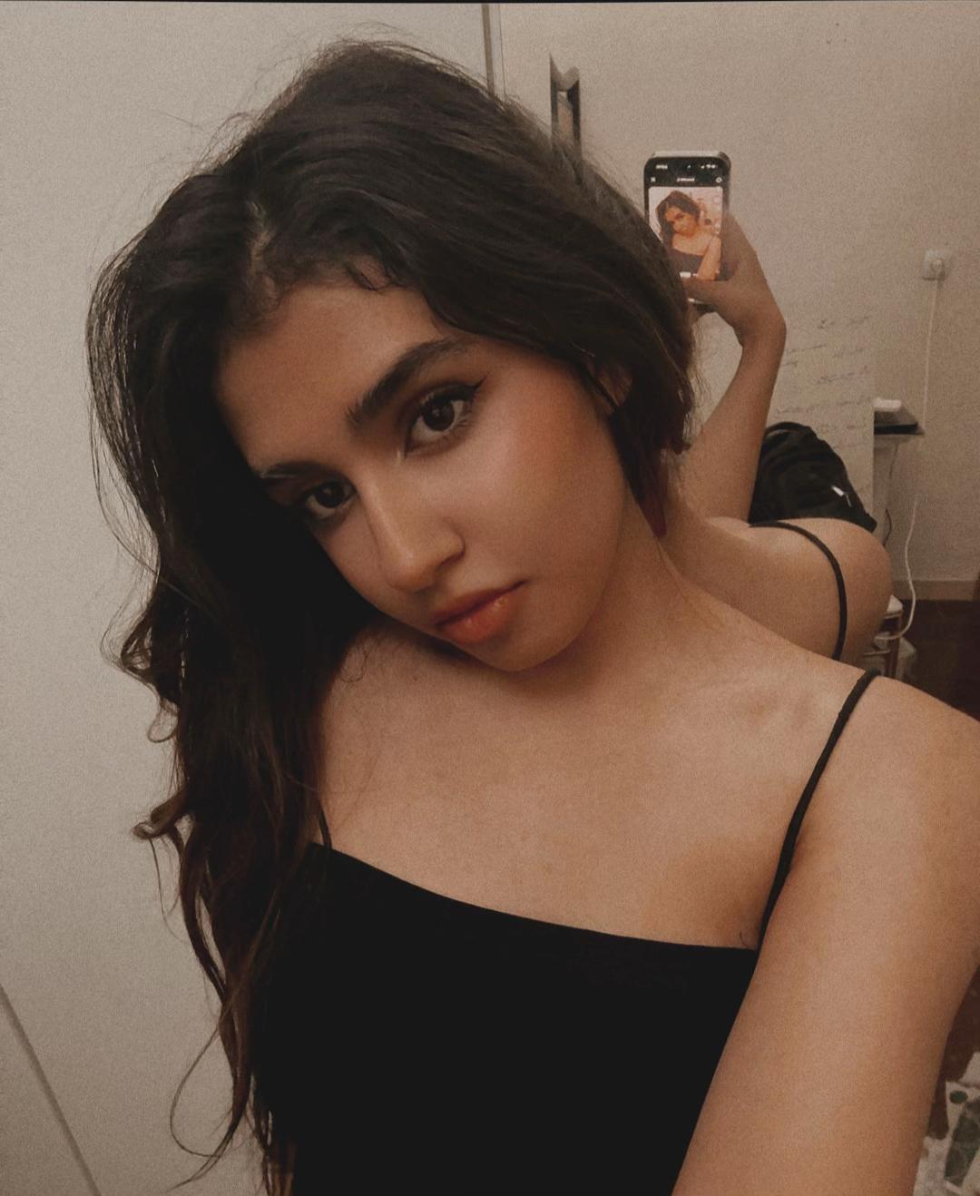 @nafasakbari0