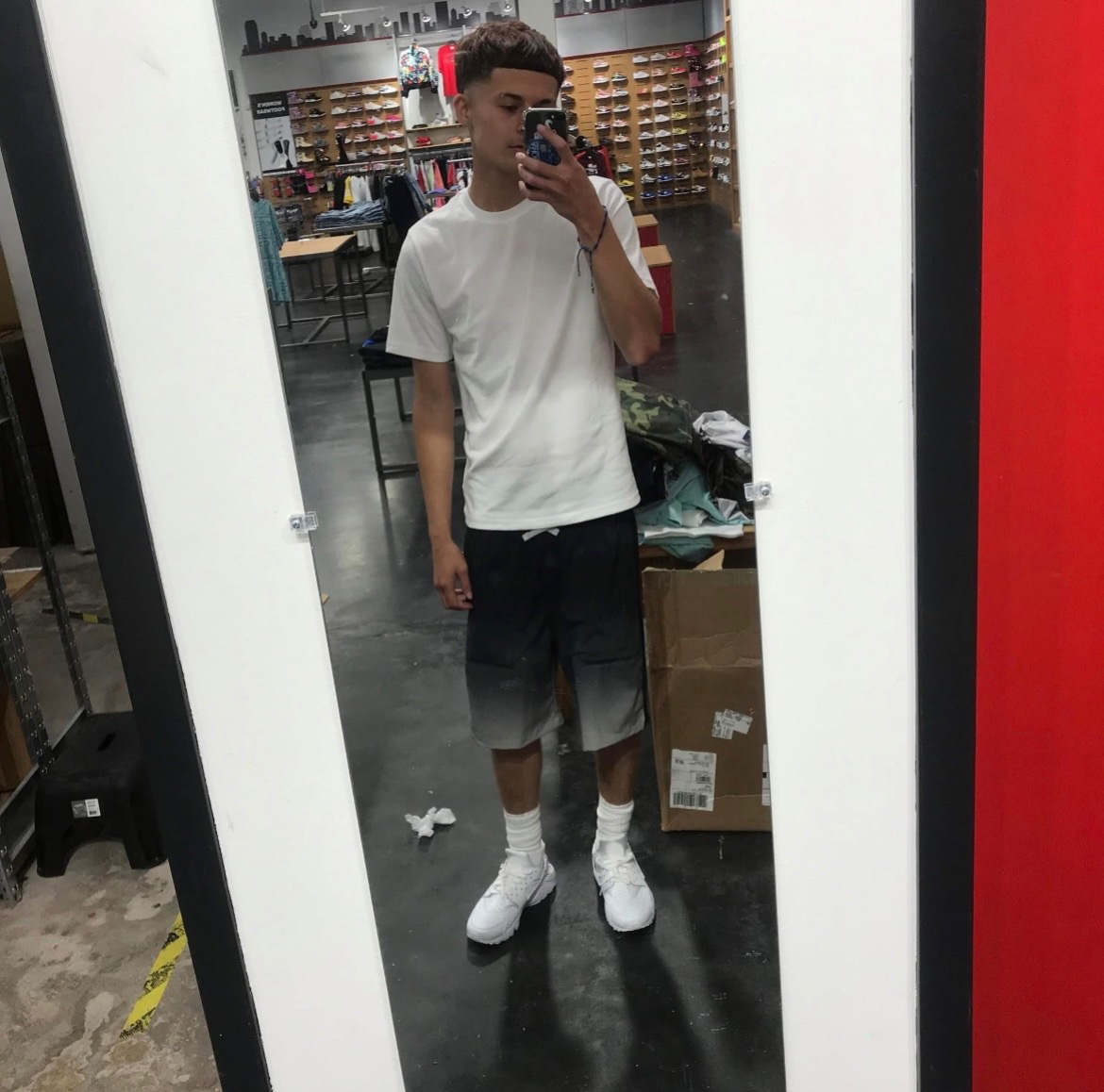 @JR4o9
