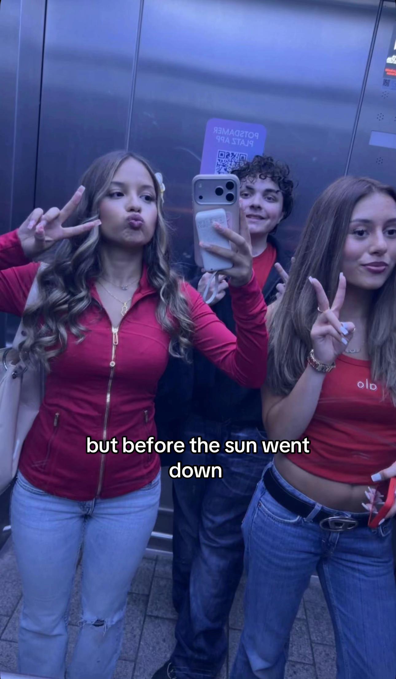 @𝐧𝐢𝐢𝐤𝐚