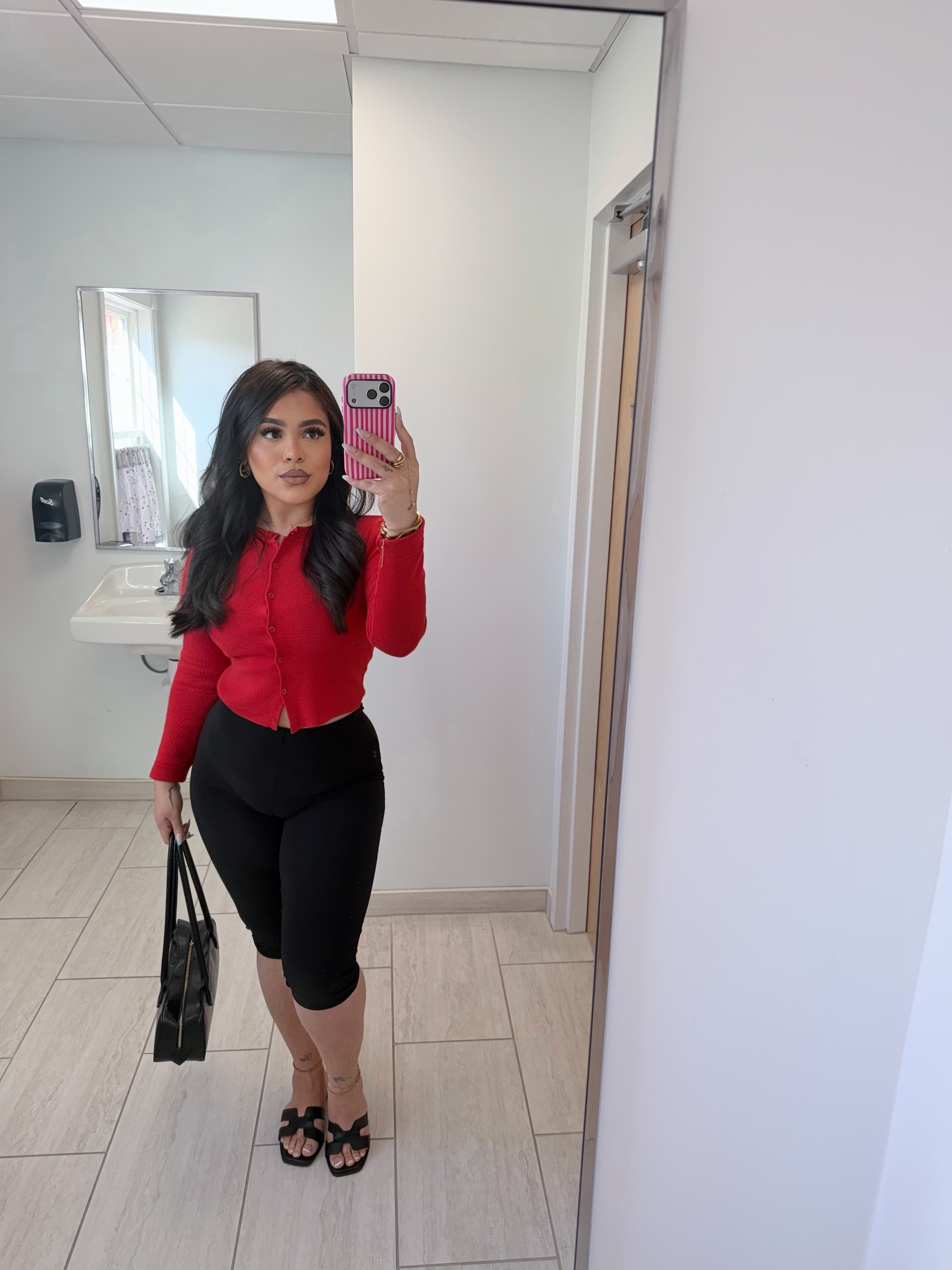 @Alizaja