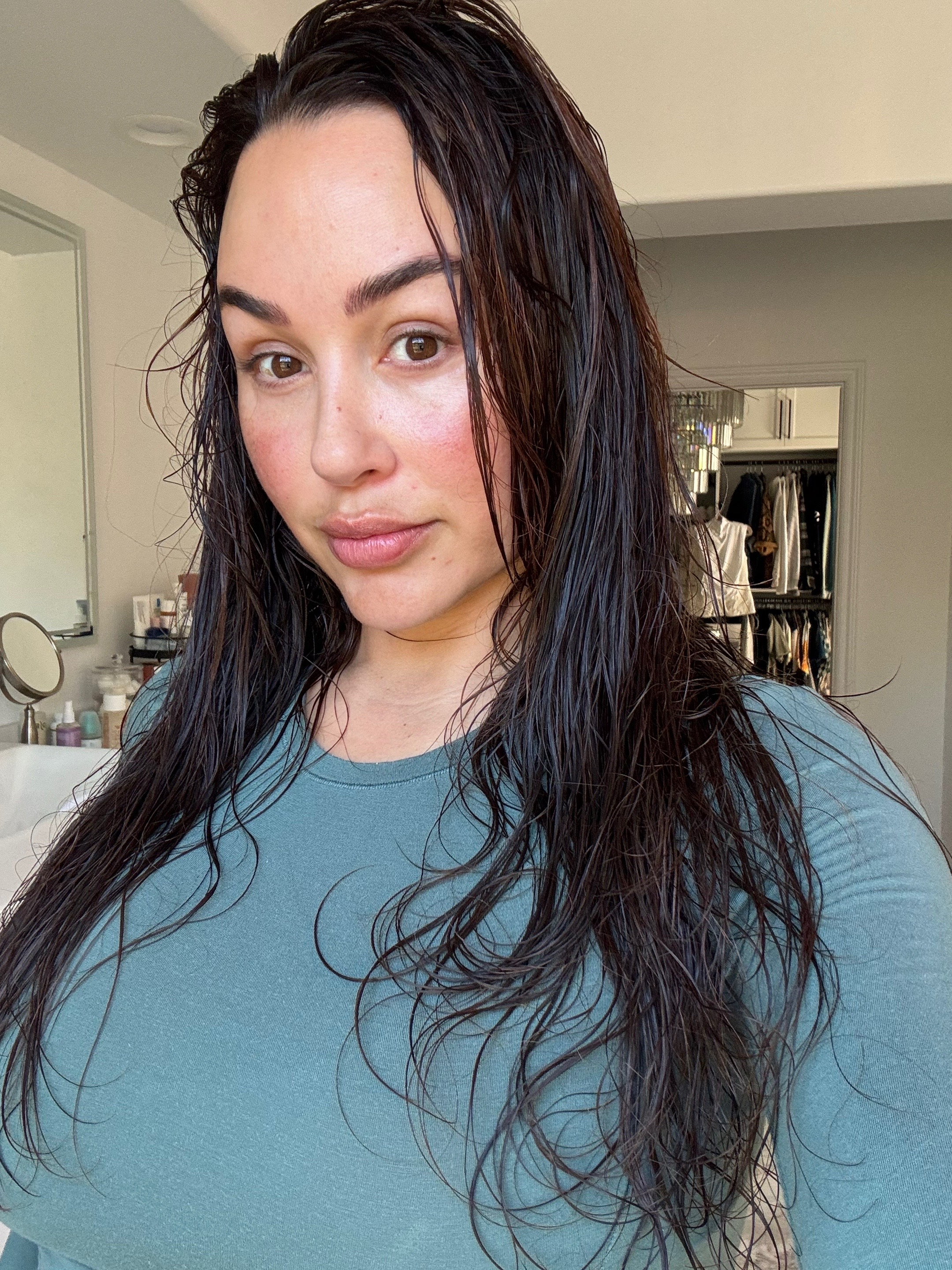 @Ana Cheri
